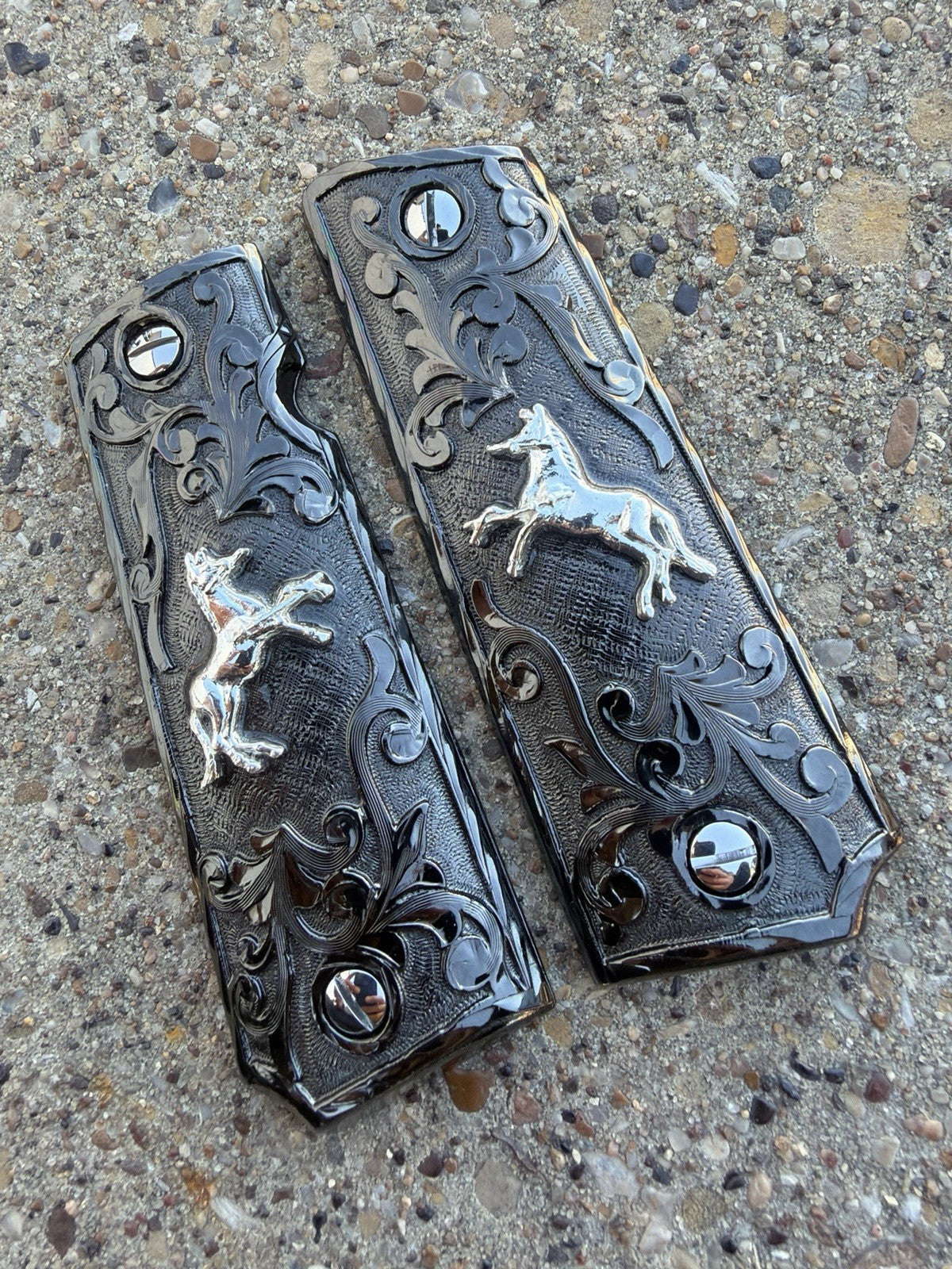 1911 45 38 Super Full Size Horse Gun Pistol Grip Cachas & Polished Screws