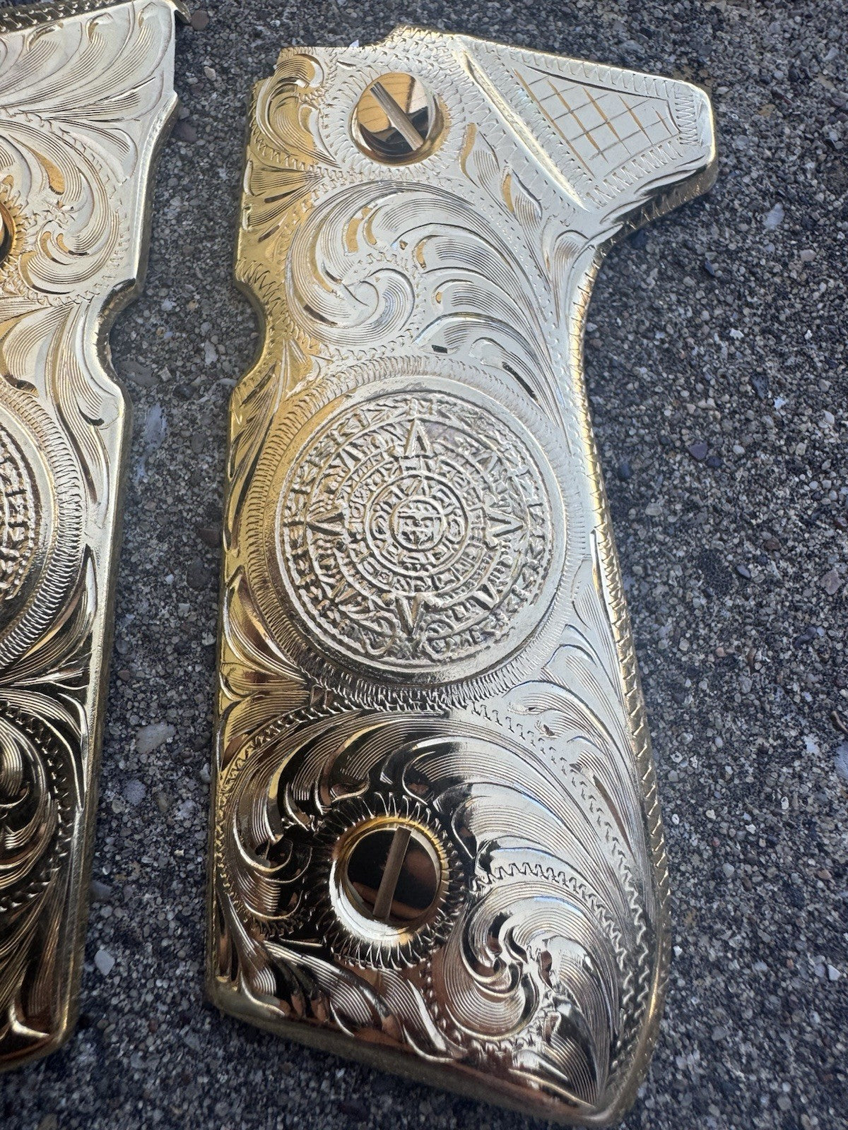 Beretta 92FS Cachas Scorpion Gold Plated Pistol Custom Grips & Gold Screws