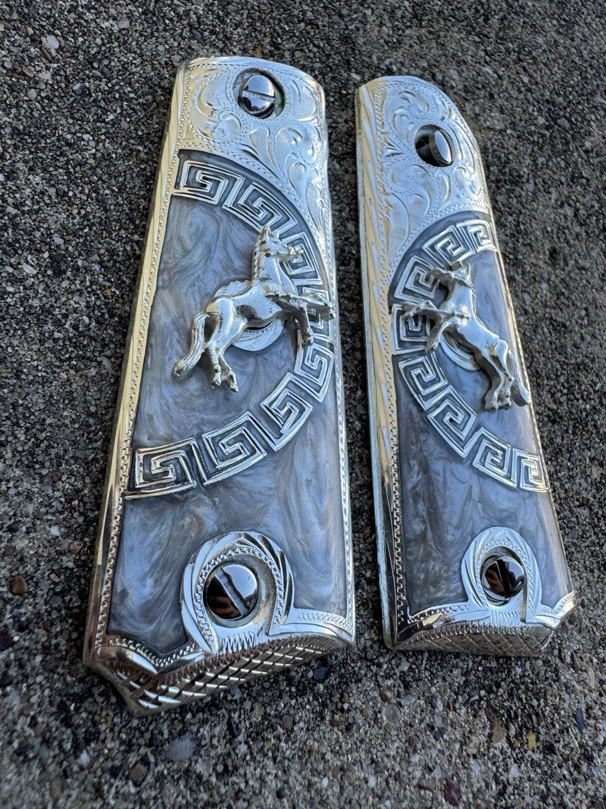 1911 45 38 Super Full Size Colt Horse Gun Pistol Grip Cachas & Polished Screws