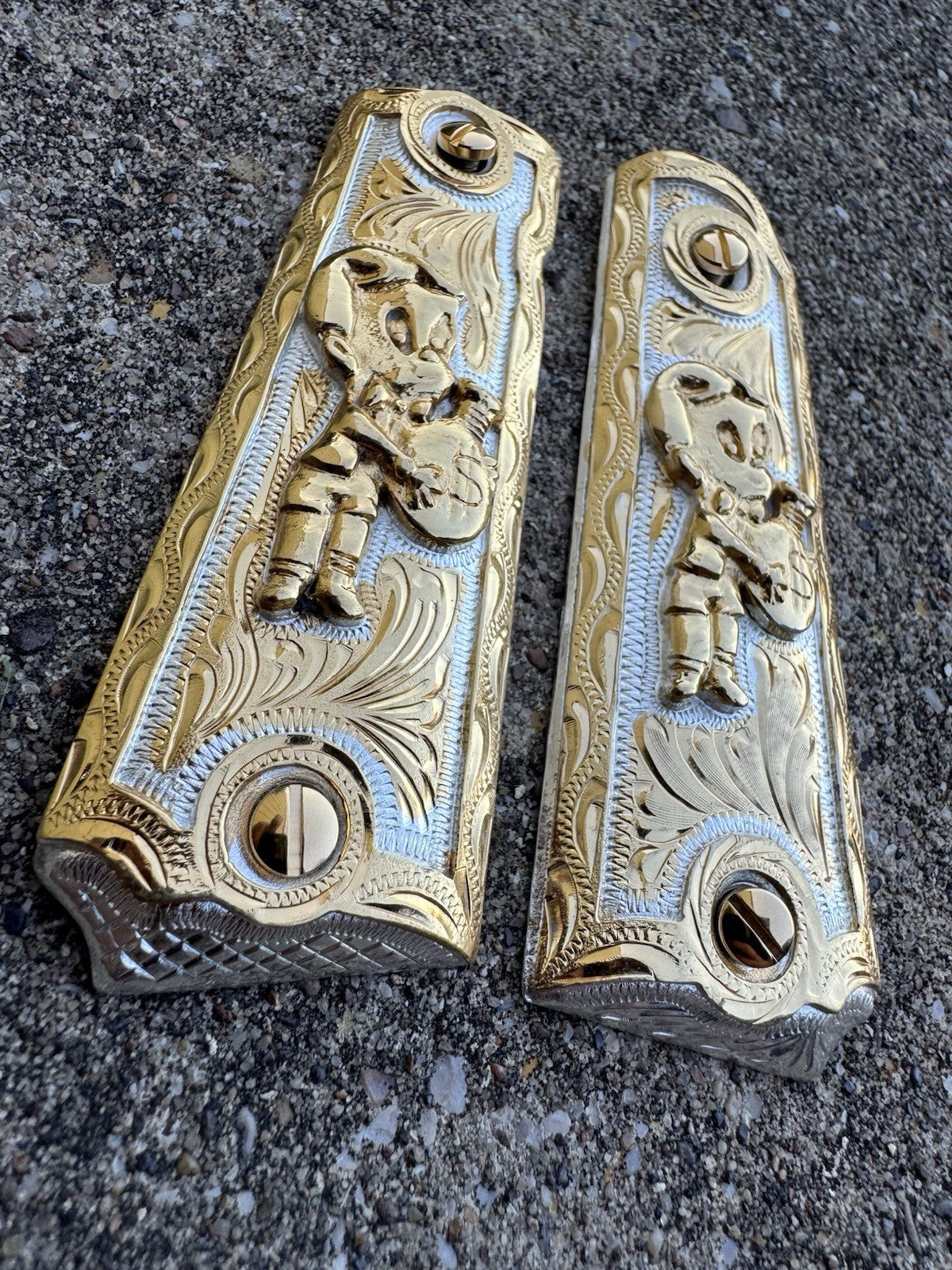 1911 45 38 Super Full Size Richie Rich Gold Gun Pistol Grip Cachas & 24K Screws