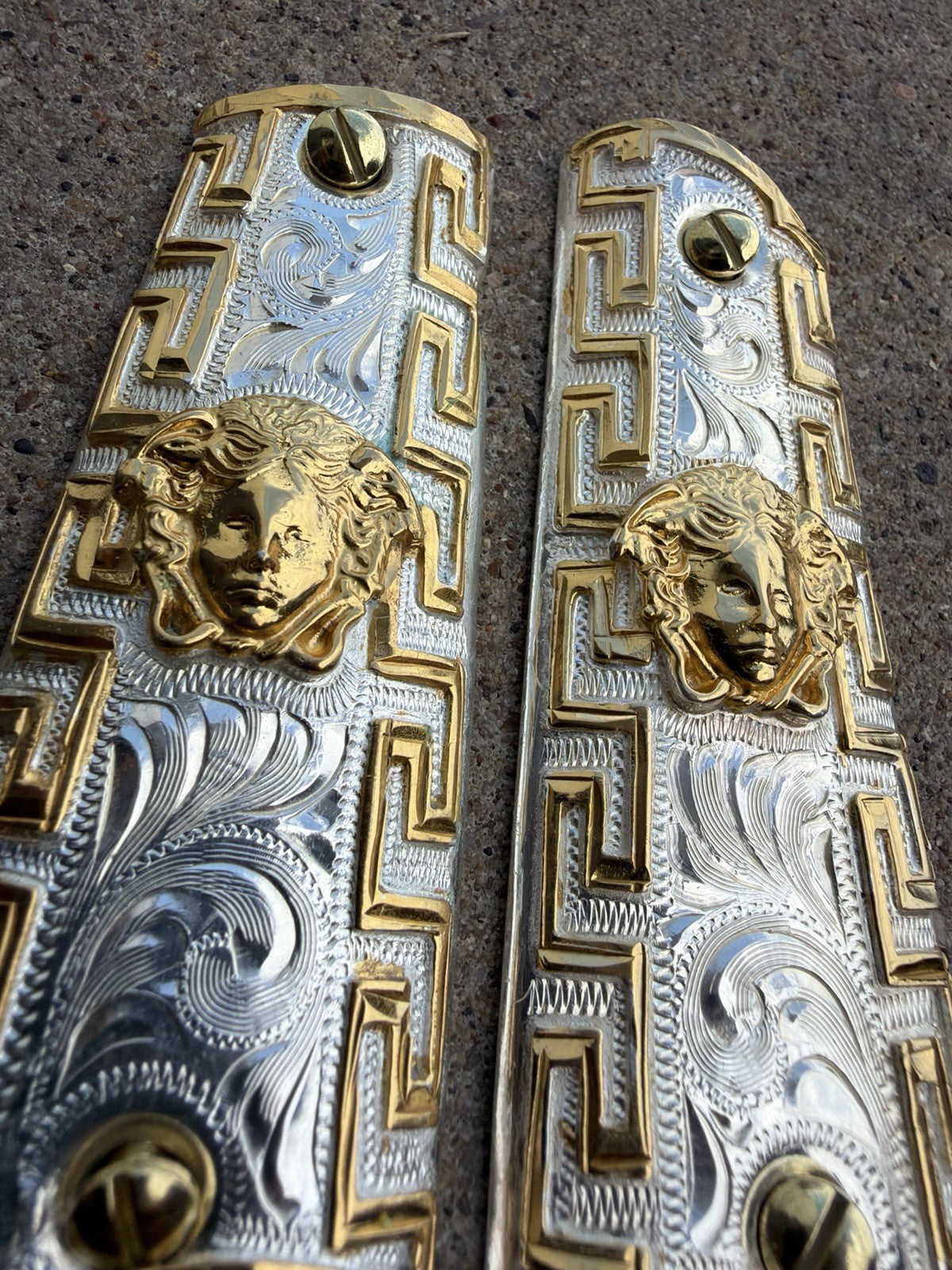 1911 45 38 Super Full Size Versace Gold Gun Pistol Grip Cachas & 24K Screws