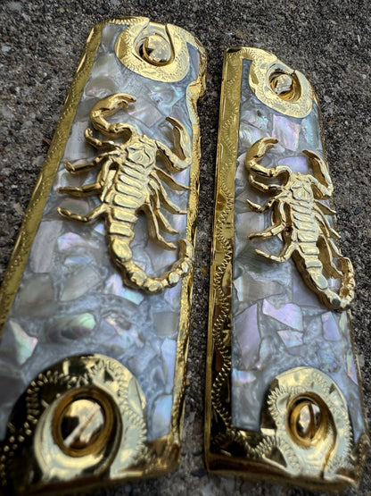 1911 45 38 Super Full Size Scorpion Gold Gun Pistol Grip Cachas & 24K Screws