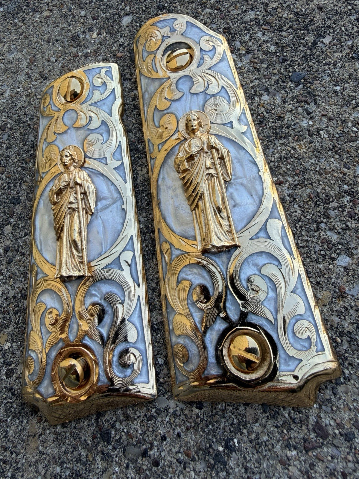 1911 45 38 Super Full Size San Judas Gold Gun Pistol Grip Cachas & 24K Screws