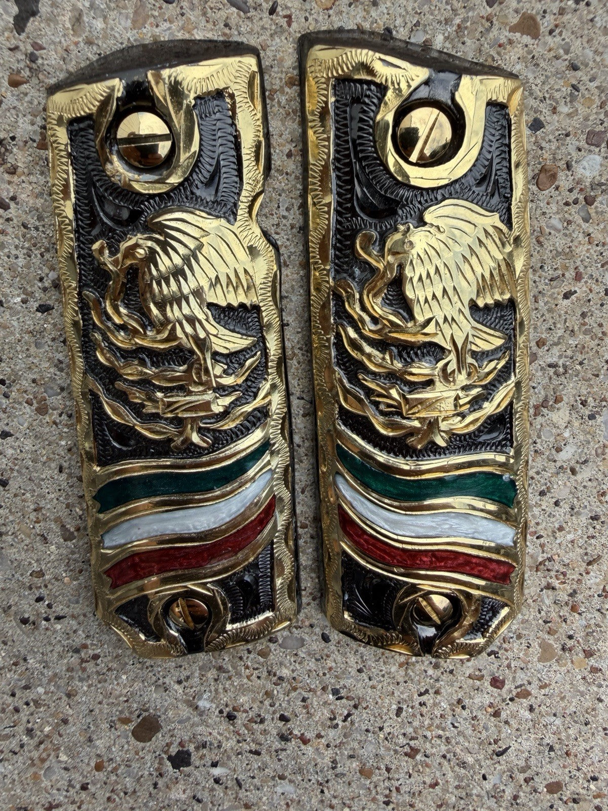 1911 45 38 Super Full Size Mexican Eagle Gold Gun Pistol Grip Cachas & 24K Screw
