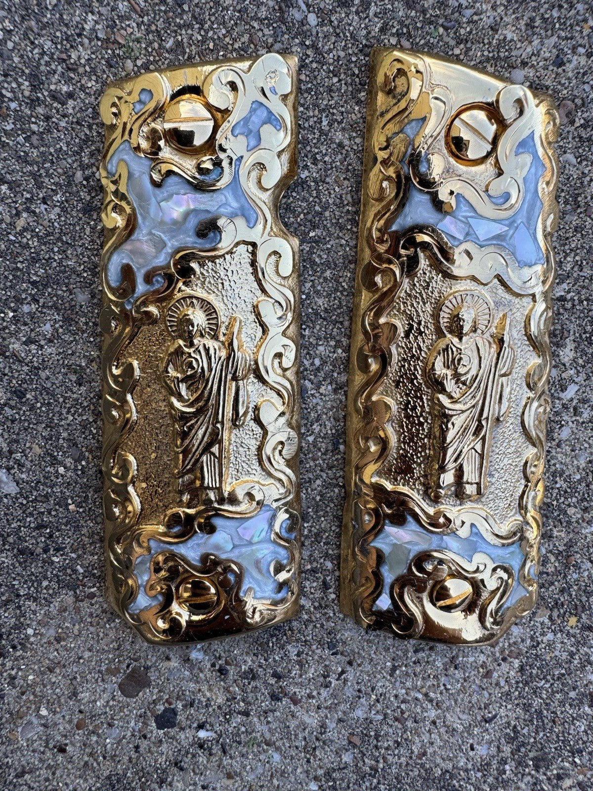 1911 45 38 Super Full Size San Judas Gold Gun Pistol Grip Cachas & 24K Screws