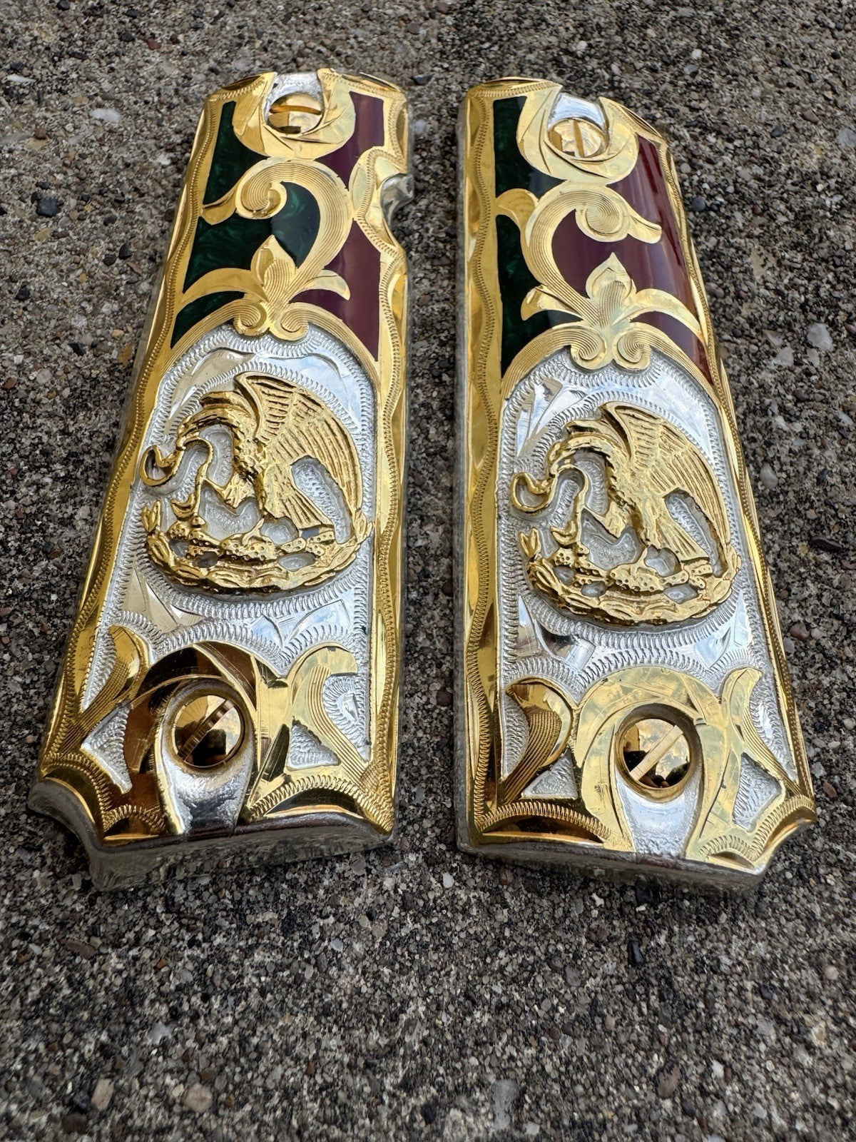 1911 45 38 Super Full Size Mexican Eagle Gold Gun Pistol Grip Cachas & 24K Screw