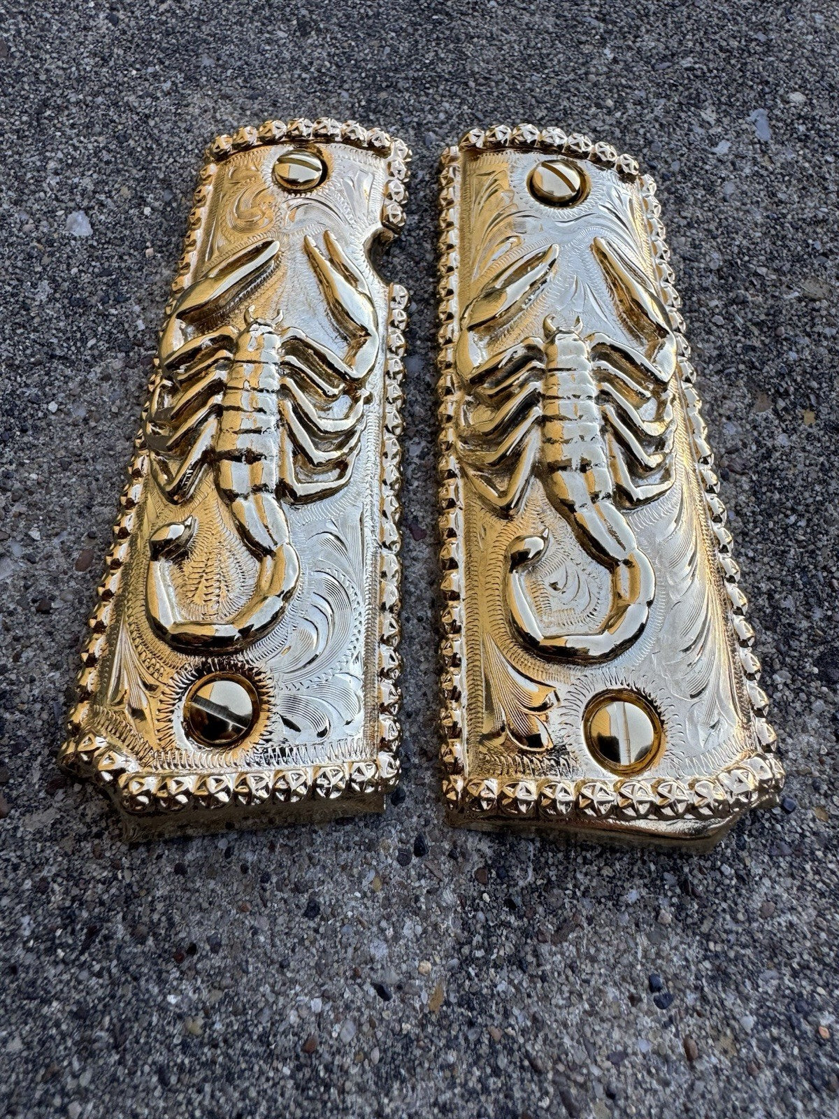 1911 45 38 Super Full Size Scorpion Gold Gun Pistol Grip Cachas & 24K Screws