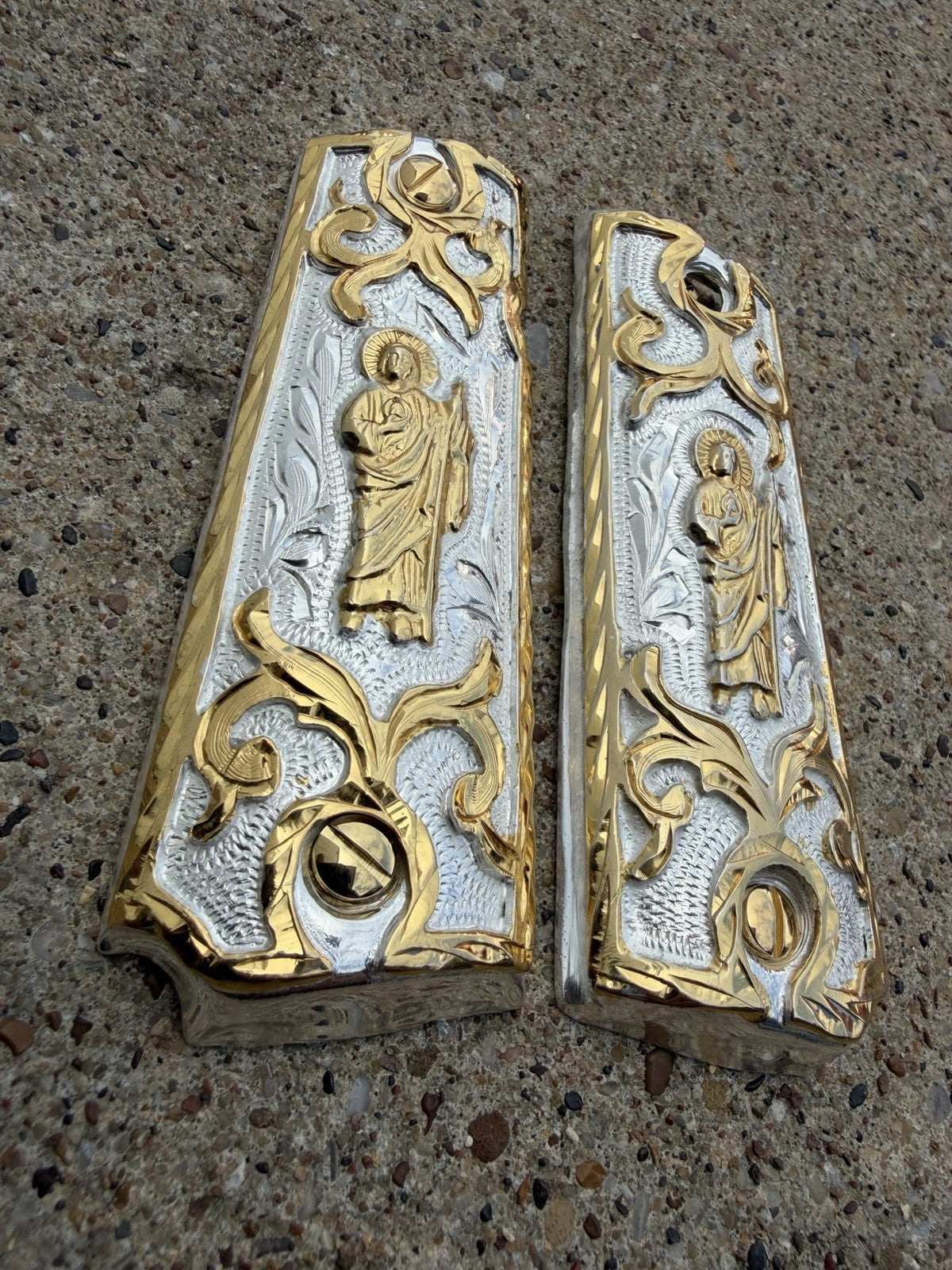 1911 45 38 Super Full Size San Judas Gold Gun Pistol Grip Cachas & 24K Screws