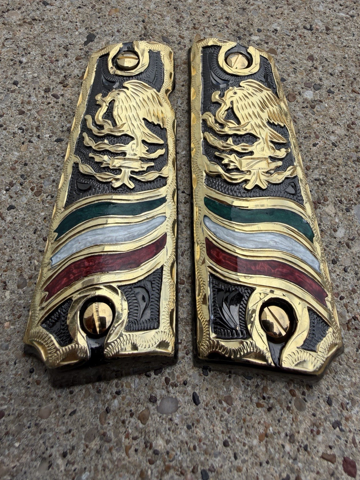 1911 45 38 Super Full Size Mexican Eagle Gold Gun Pistol Grip Cachas & 24K Screw