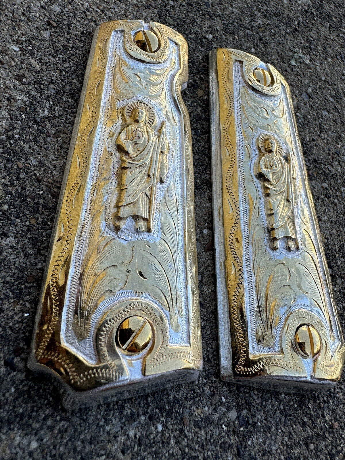 1911 Full Size 45 38 Super San Judas Gold Gun Pistol Grip Cachas & 24K Screws
