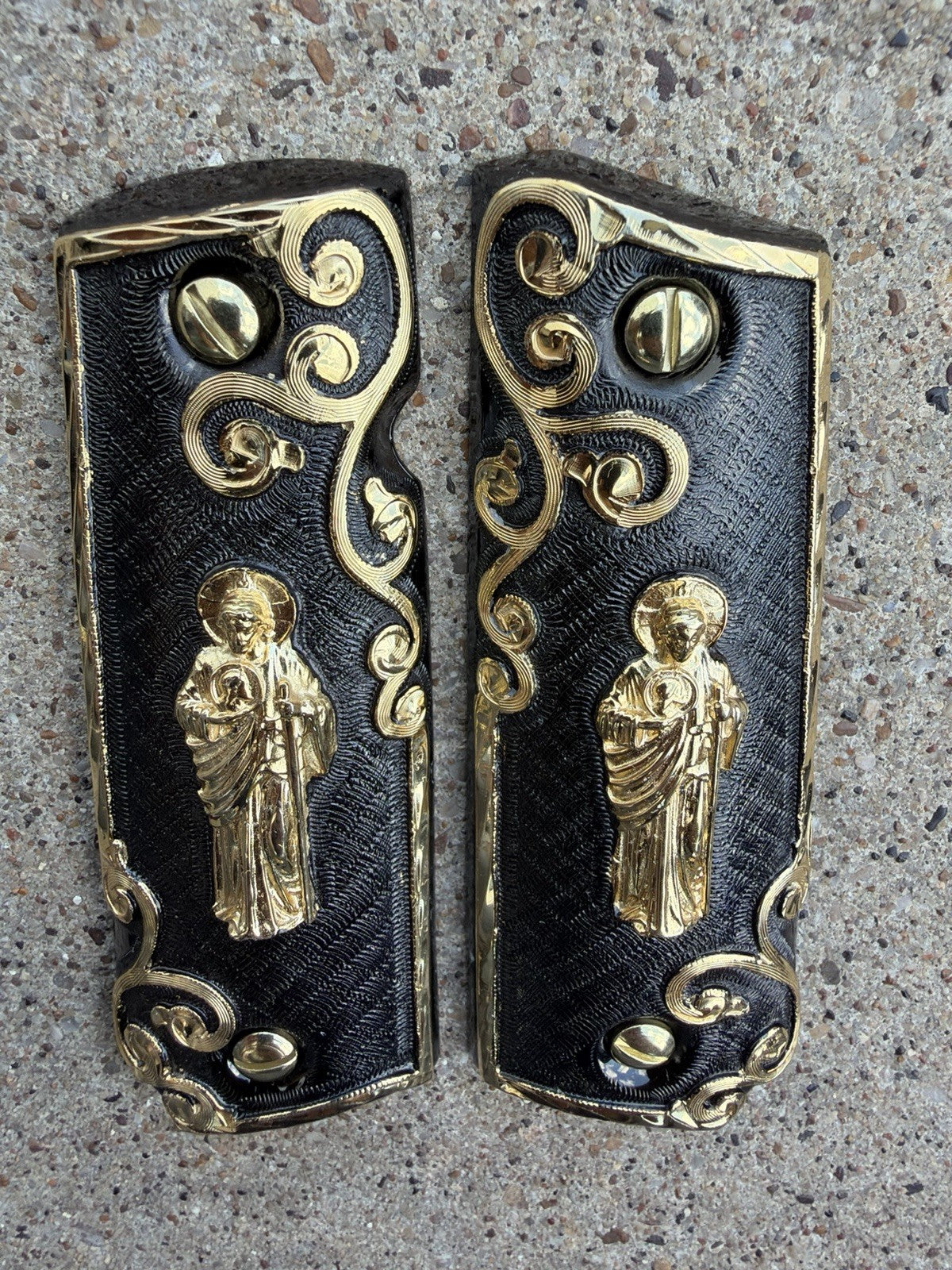 1911 45 38 Super Full Size San Judas Gold Gun Pistol Grip Cachas & 24K Screws