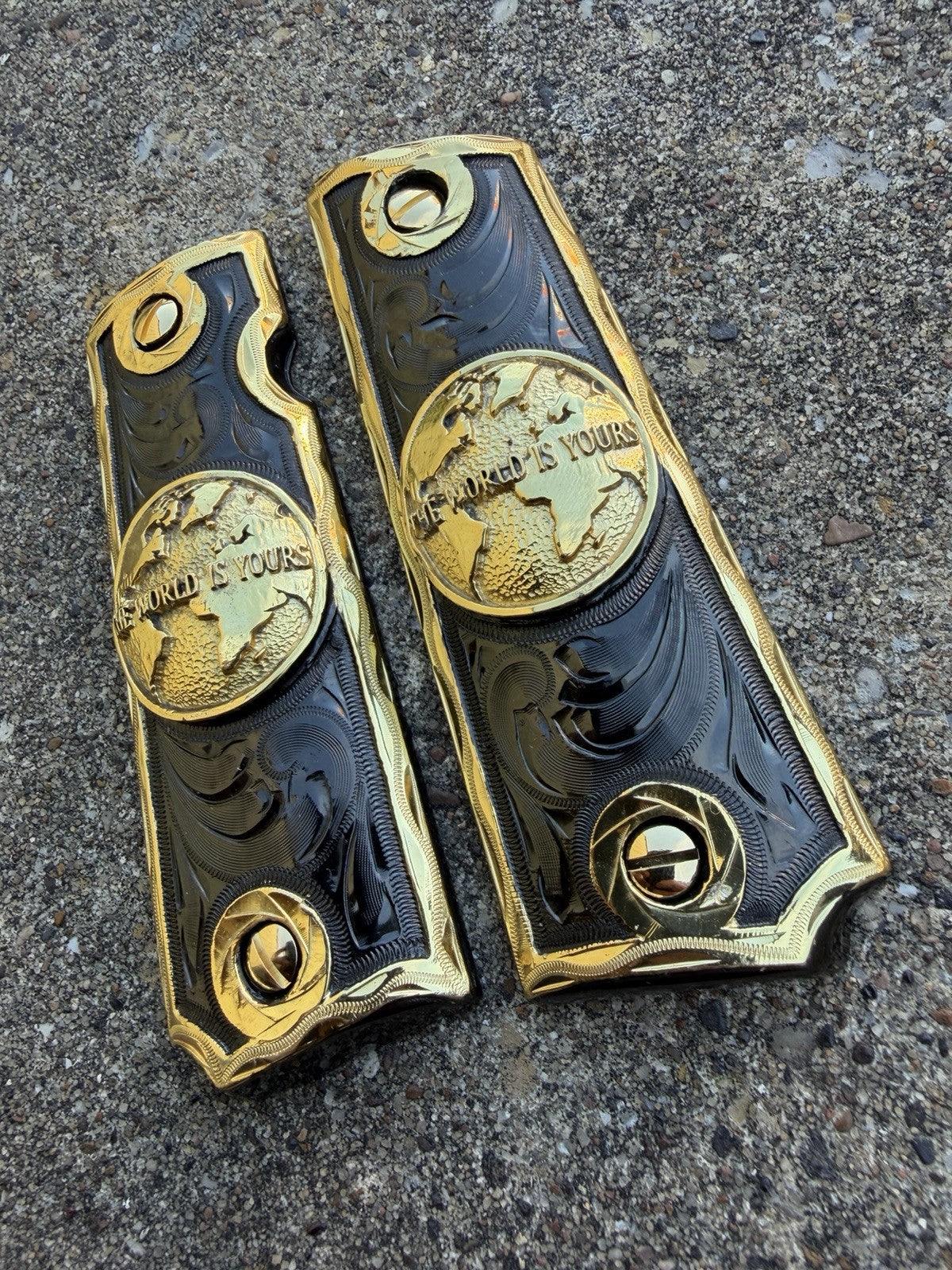 1911 45 38 Super Full Size WORLD IS YOURS Gold Gun Pistol Grip Cachas &24K Screw