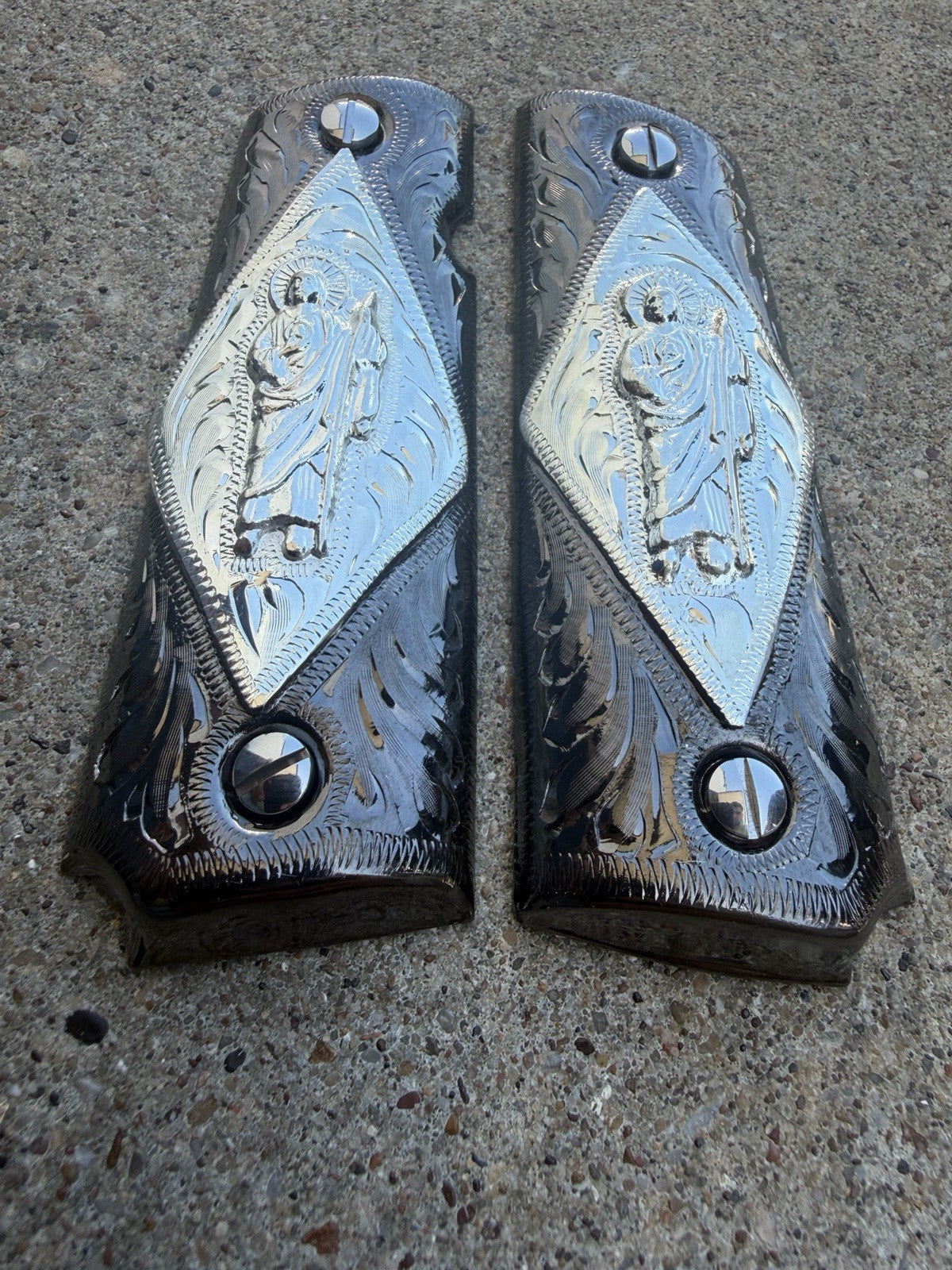 1911 45 38 Super Full Size San Judas Gun Pistol Grip Cachas & Polished Screws