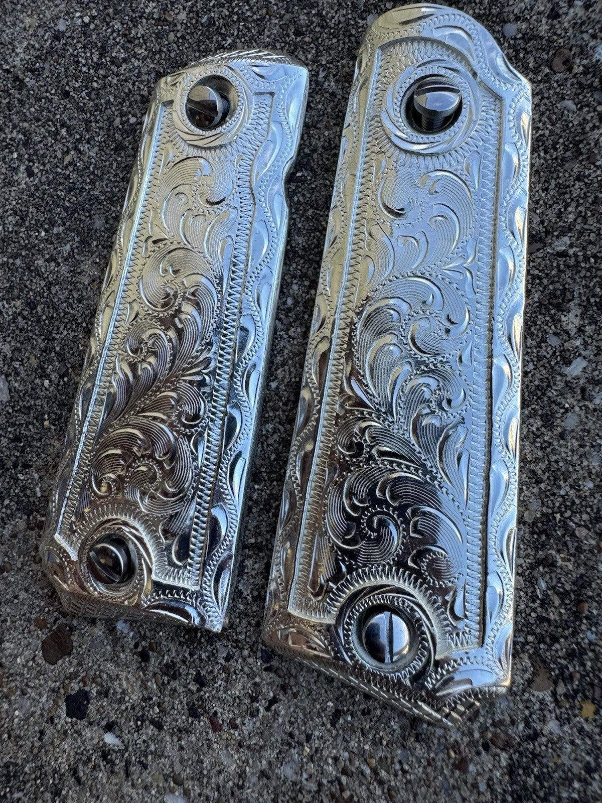 1911 45 38 Super Full Size Gun Pistol Grip Cachas & Polished Screws