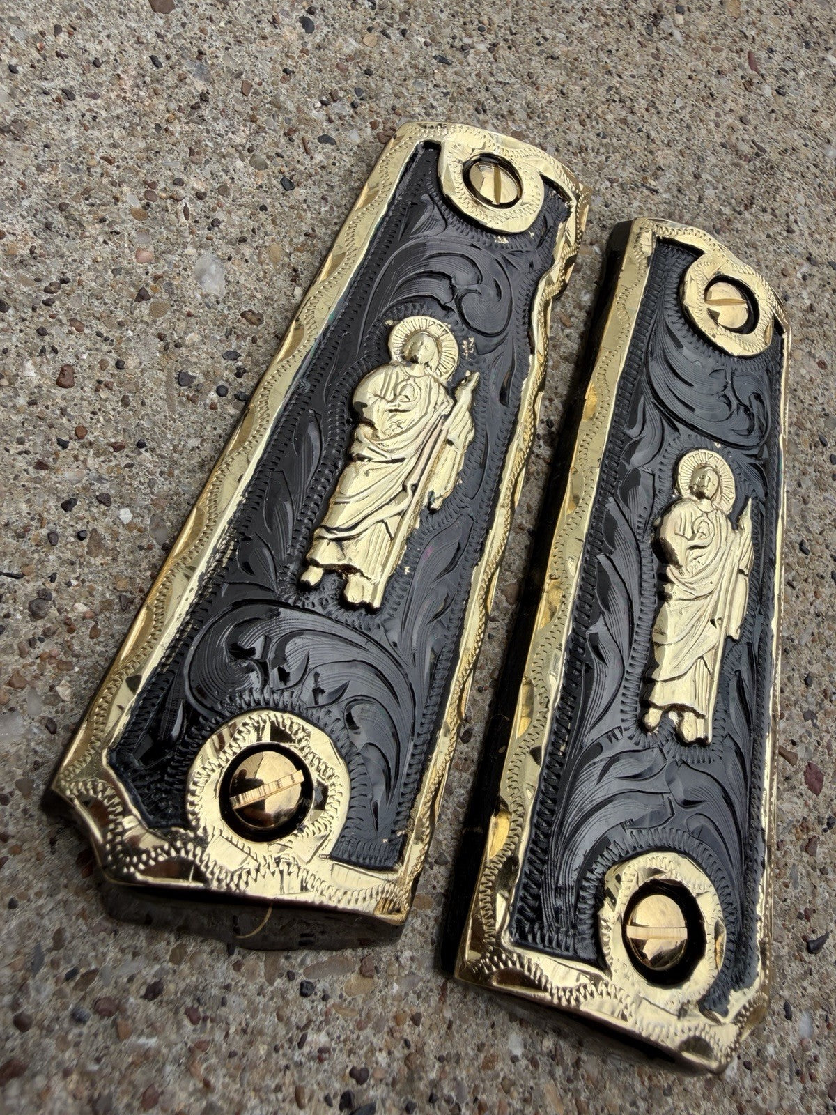 1911 45 38 Super Full Size San Judas Gold Gun Pistol Grip Cachas & 24K Screws