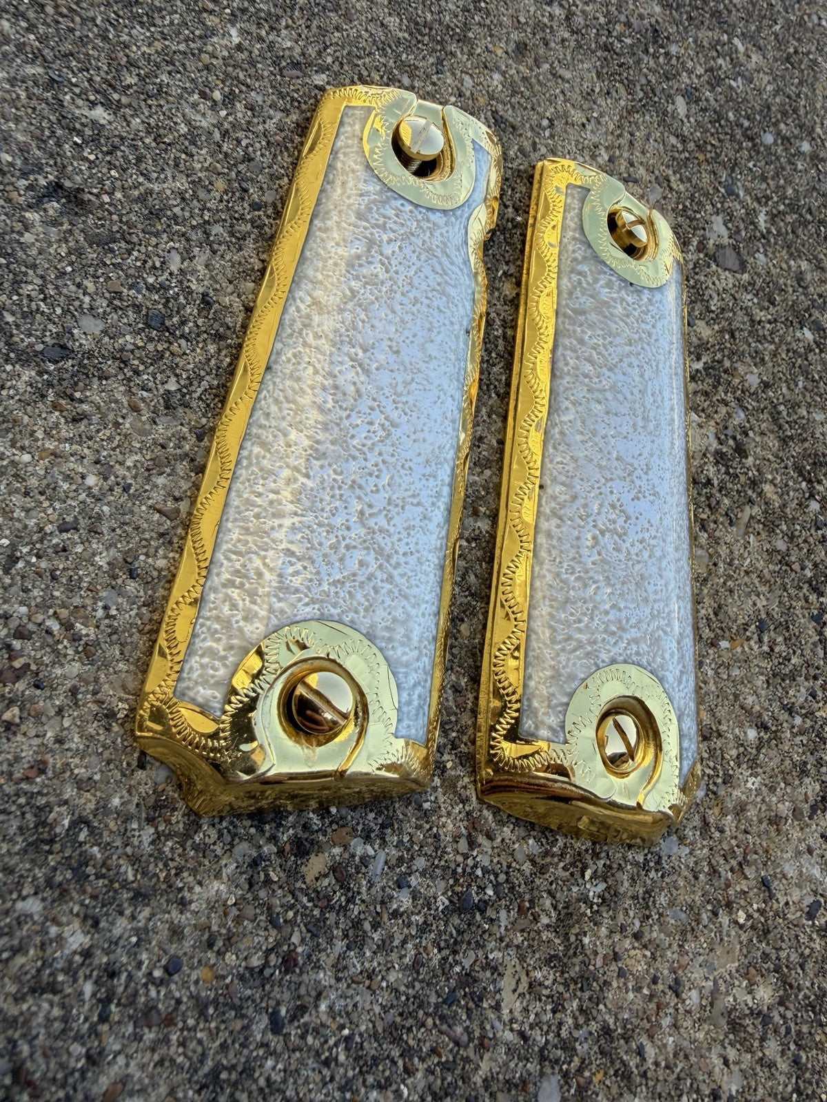 1911 45 38 Super Full Size Gold Gun Pistol Grip Cachas Chapeado & 24K Screws