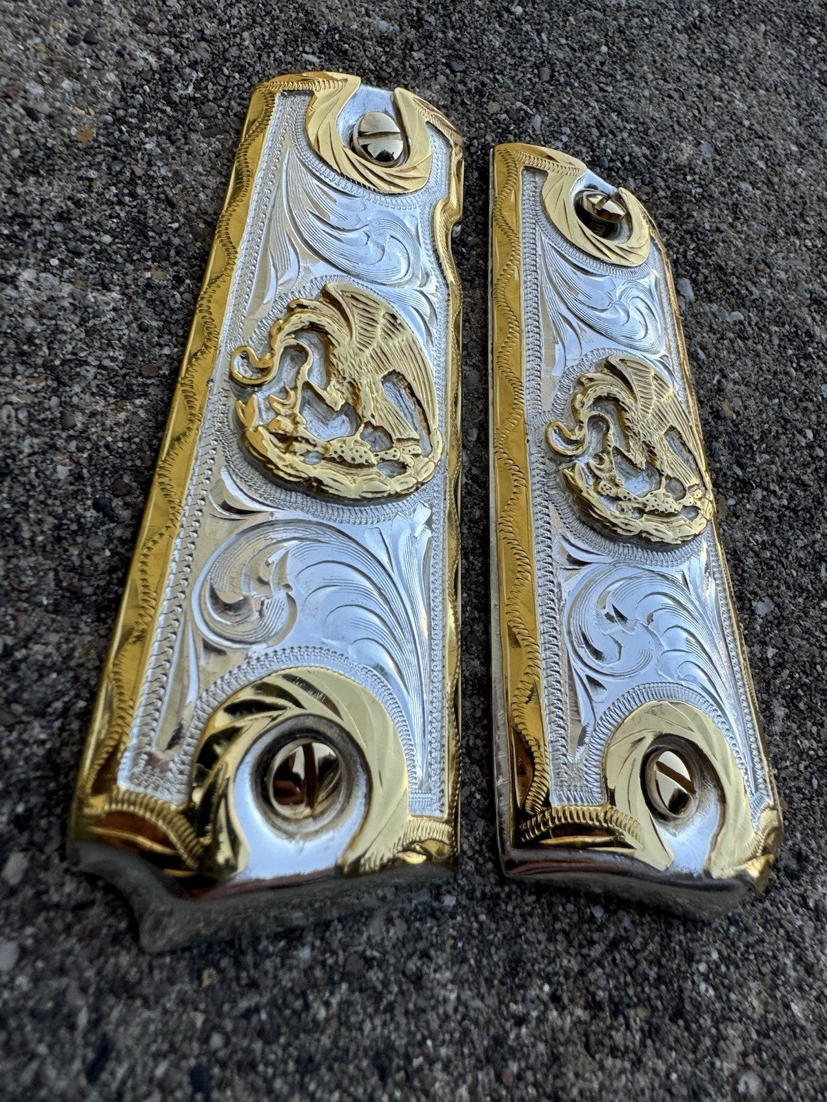 1911 45 38 Super Full Size Mexican Eagle Gold Gun Pistol Grip Cachas & 24K Screw
