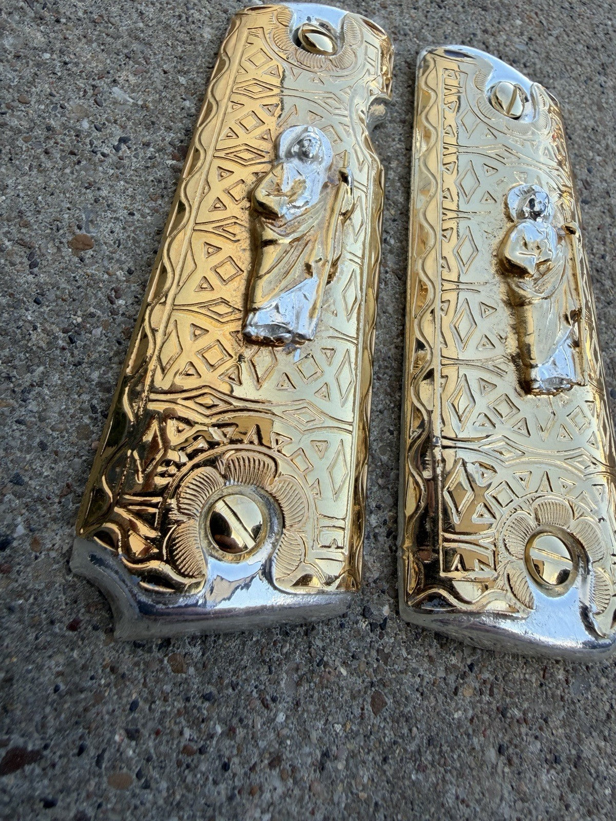 1911 45 38 Super Full Size San Judas Gold Gun Pistol Grip Cachas & 24K Screws