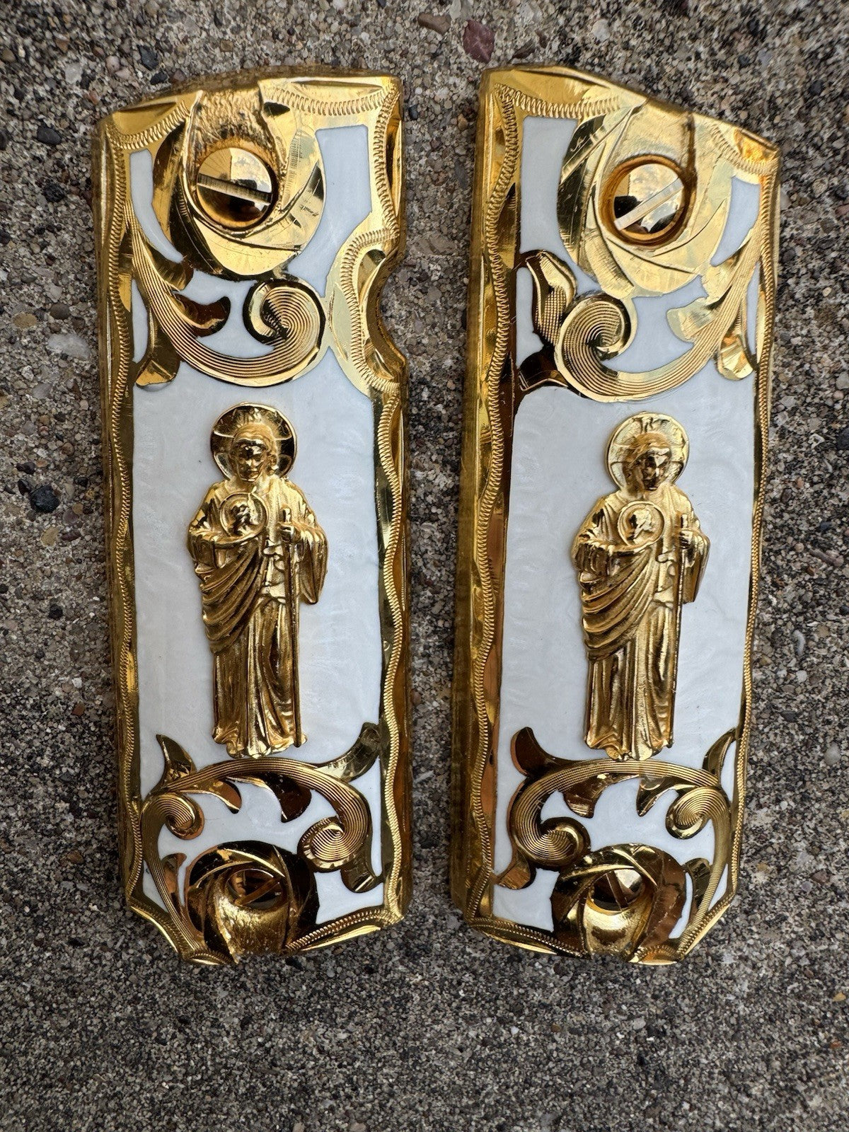 1911 45 38 Super Full Size San Judas Gold Gun Pistol Grip Cachas & 24K Screws