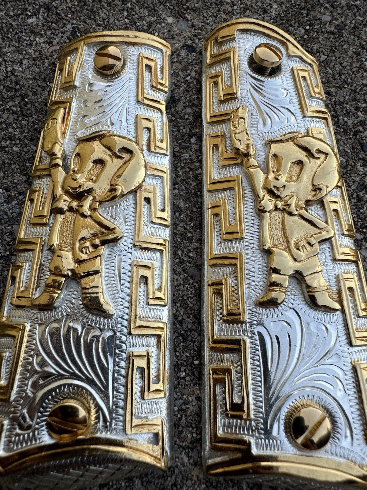 1911 45 38 Super Full Size Richie Rich Gold Gun Pistol Grip Cachas & 24K Screws