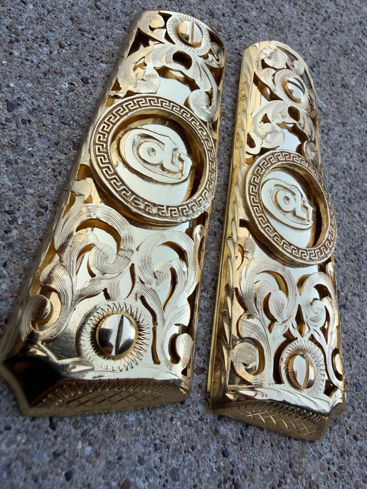 1911 45 38 Super Full Size Colt Gold Gun Pistol Grip Cachas Chapeado & 24K Screw
