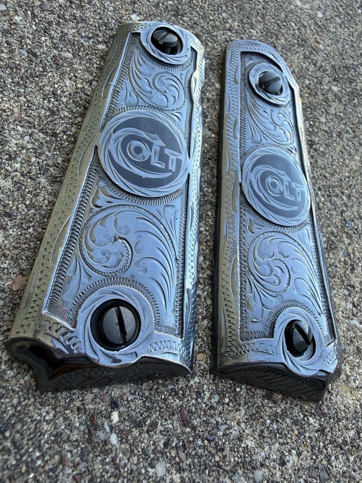 1911 45 38 Super Full Size COLT Gun Pistol Grip Cachas & Screws