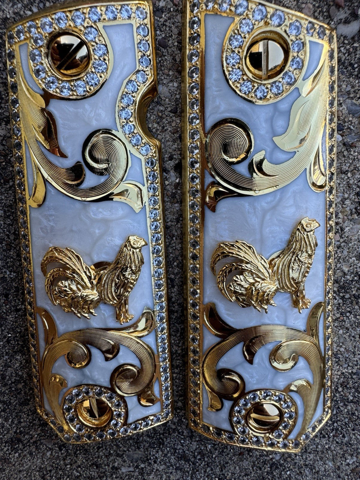 1911 ZIRCONIA 45 38 SUPER COLT GALLO GOLD GUN PISTOL GRIP CACHAS & 24K SCREW