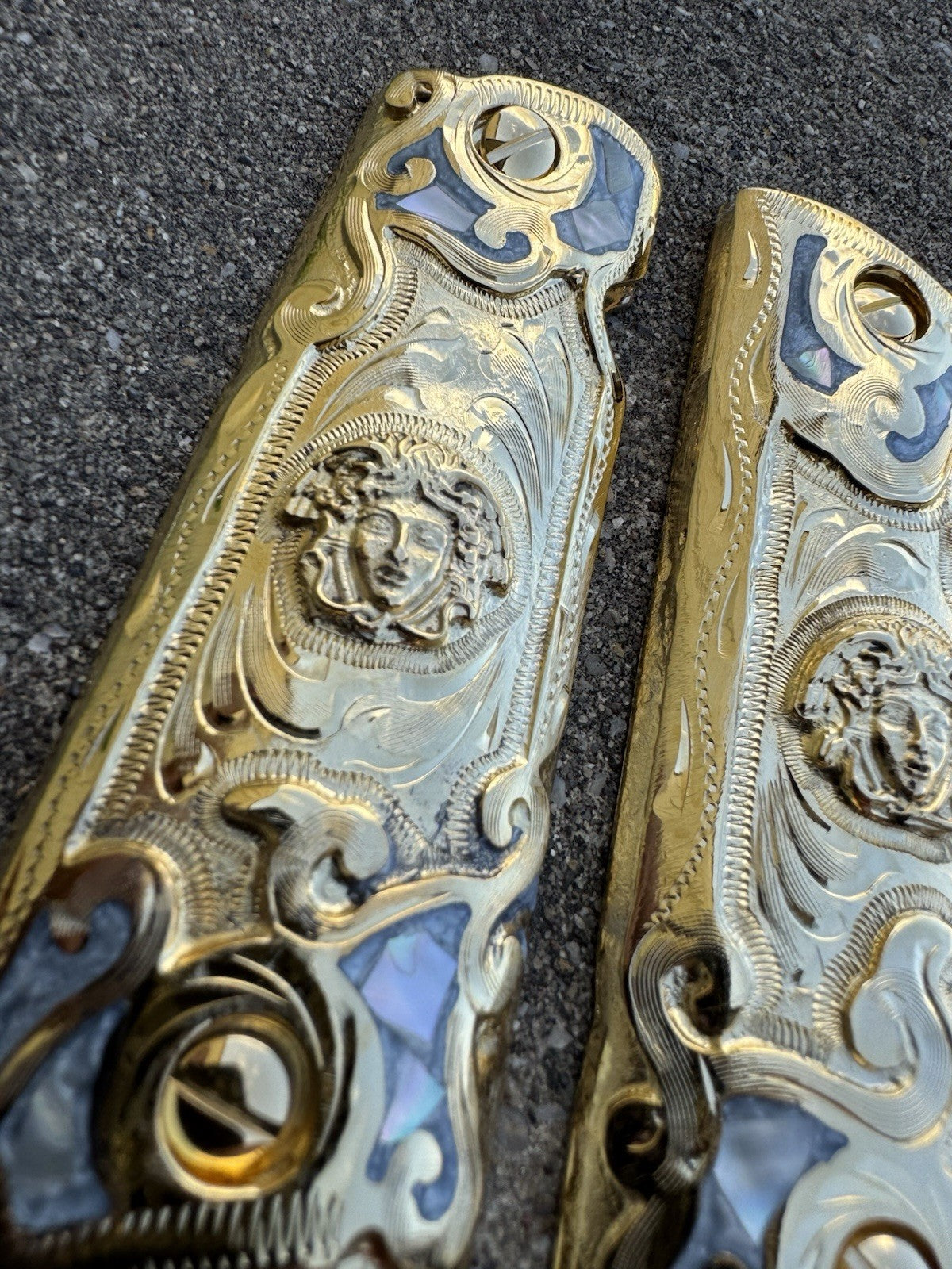 1911 45 38 Super Full Size Versace Gold Gun Pistol Grips Cachas & 24K Screws