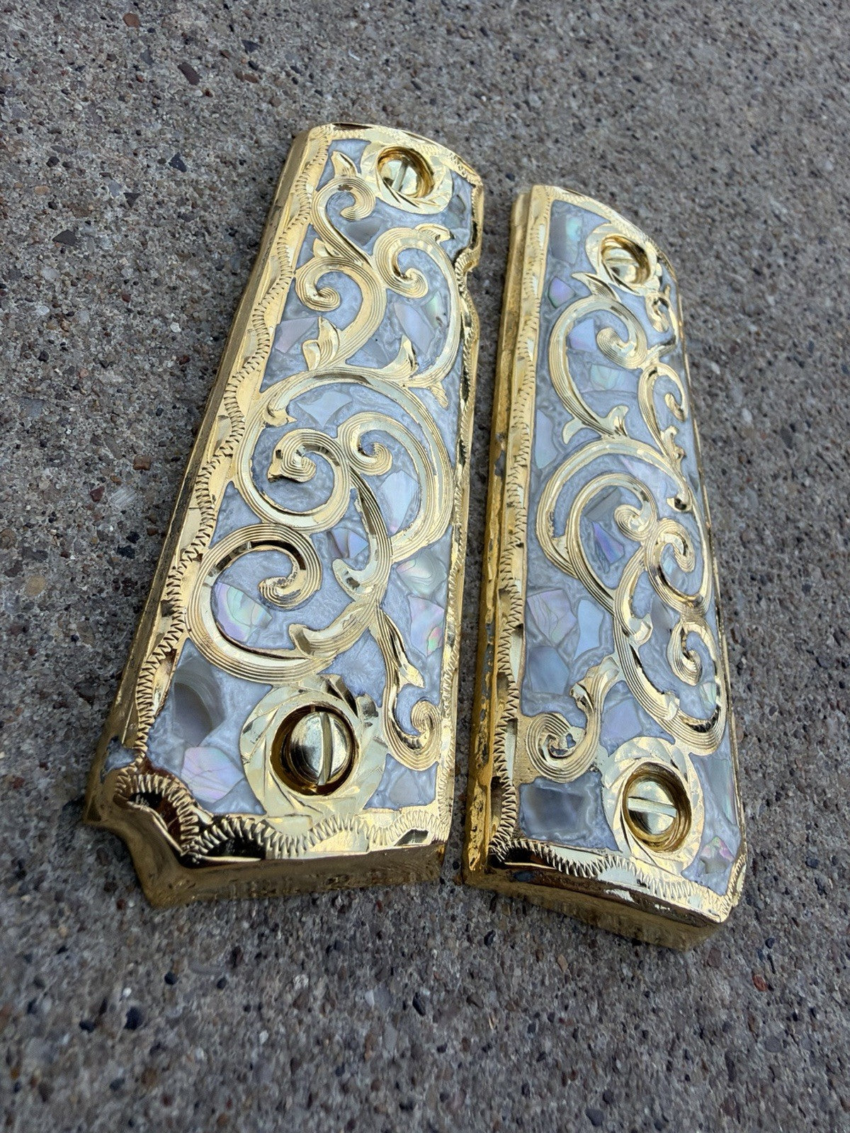 1911 45 38 Super Full Size Gold Gun Pistol Grip Cachas Chapeado & 24K Screws
