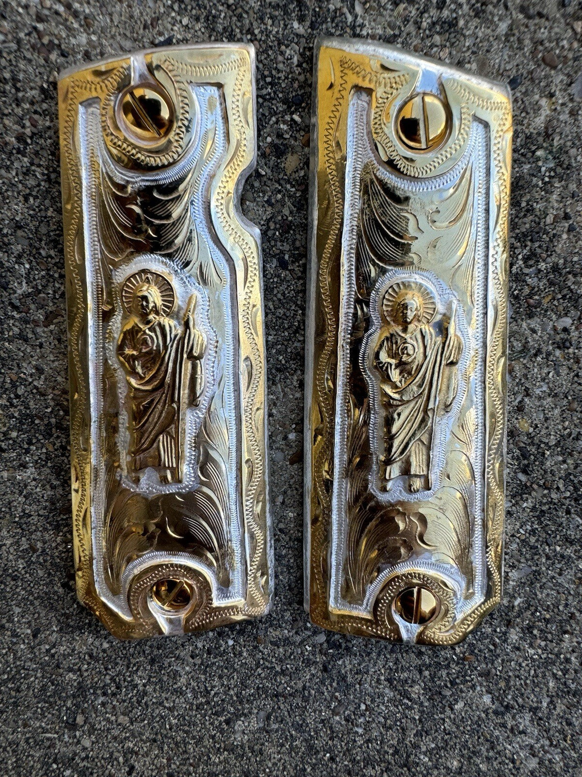 1911 Full Size 45 38 Super San Judas Gold Gun Pistol Grip Cachas & 24K Screws