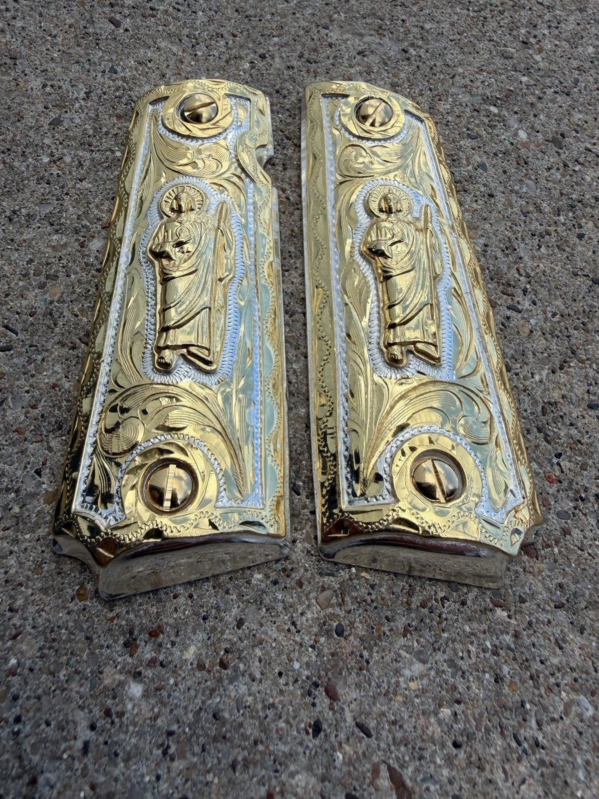 1911 45 38 Super Full Size San Judas Gold Gun Pistol Grip Cachas & 24K Screws