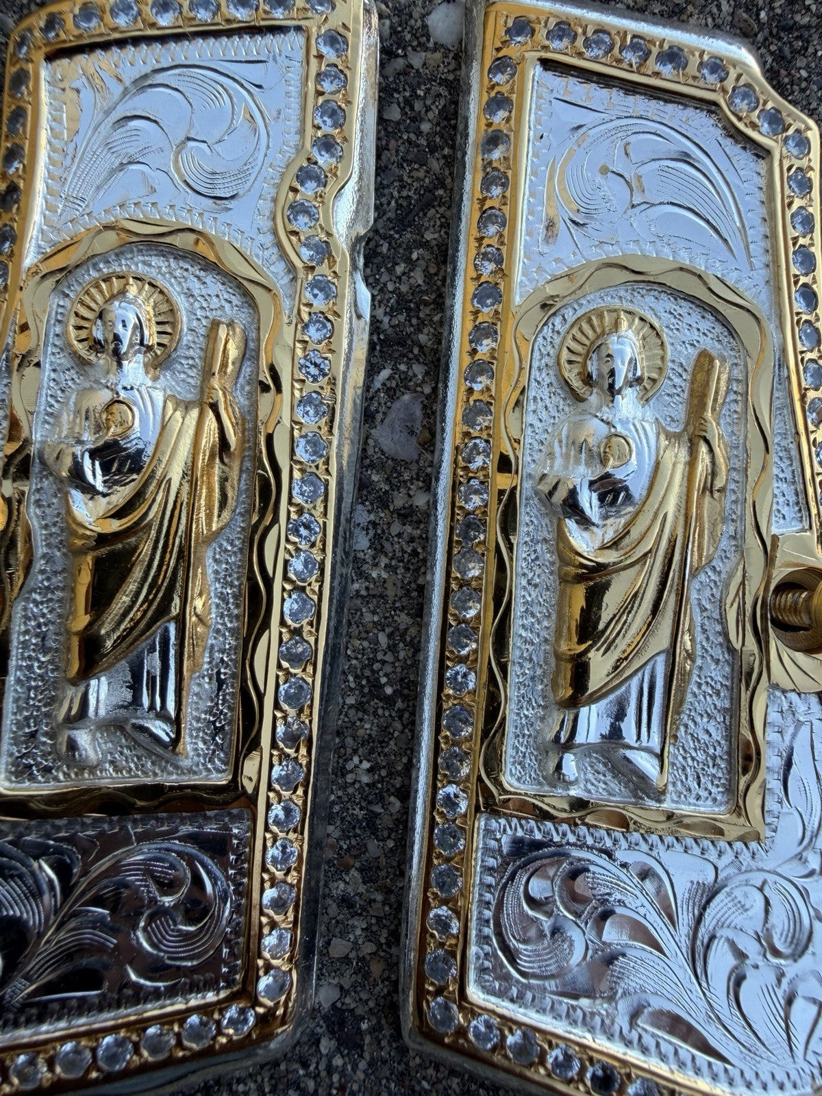 Browning Hi-Power 9mm San Judas Gold Gun Pistol Grip Cachas & 2 24K Screws