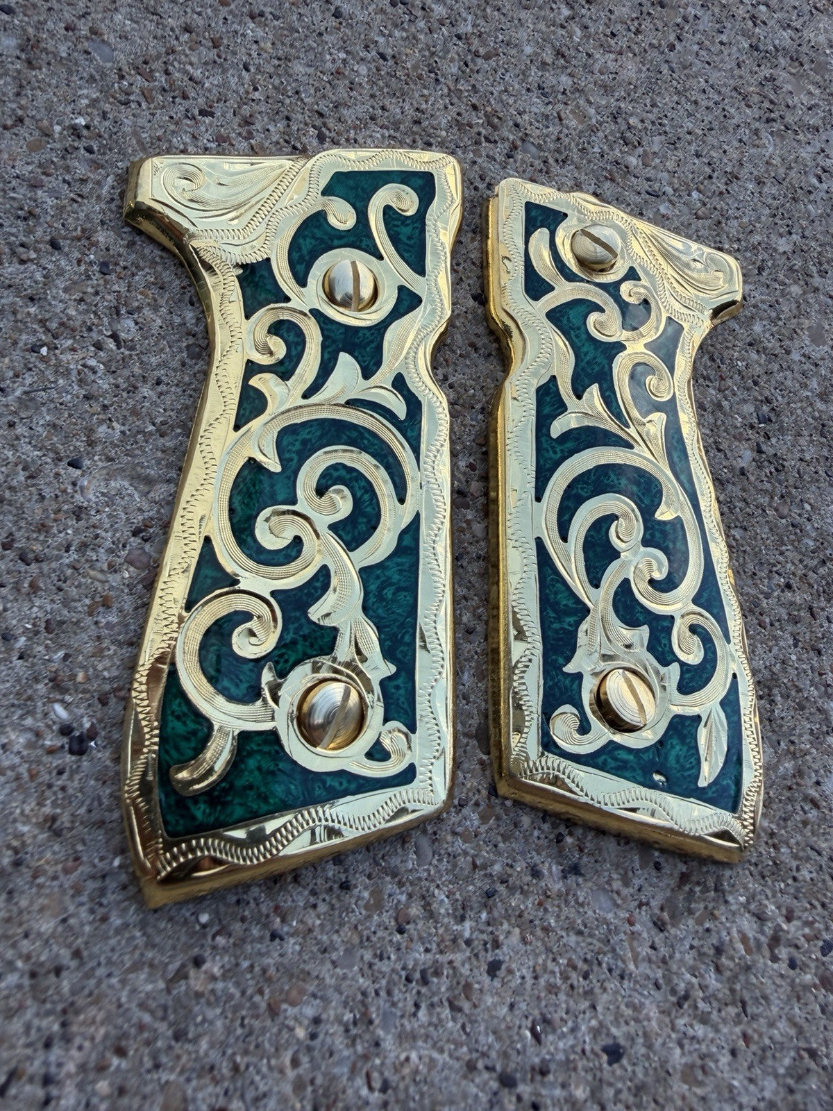 Beretta 92FS Cachas Scroll Gold Plated Pistol Custom Grips & Gold Screws