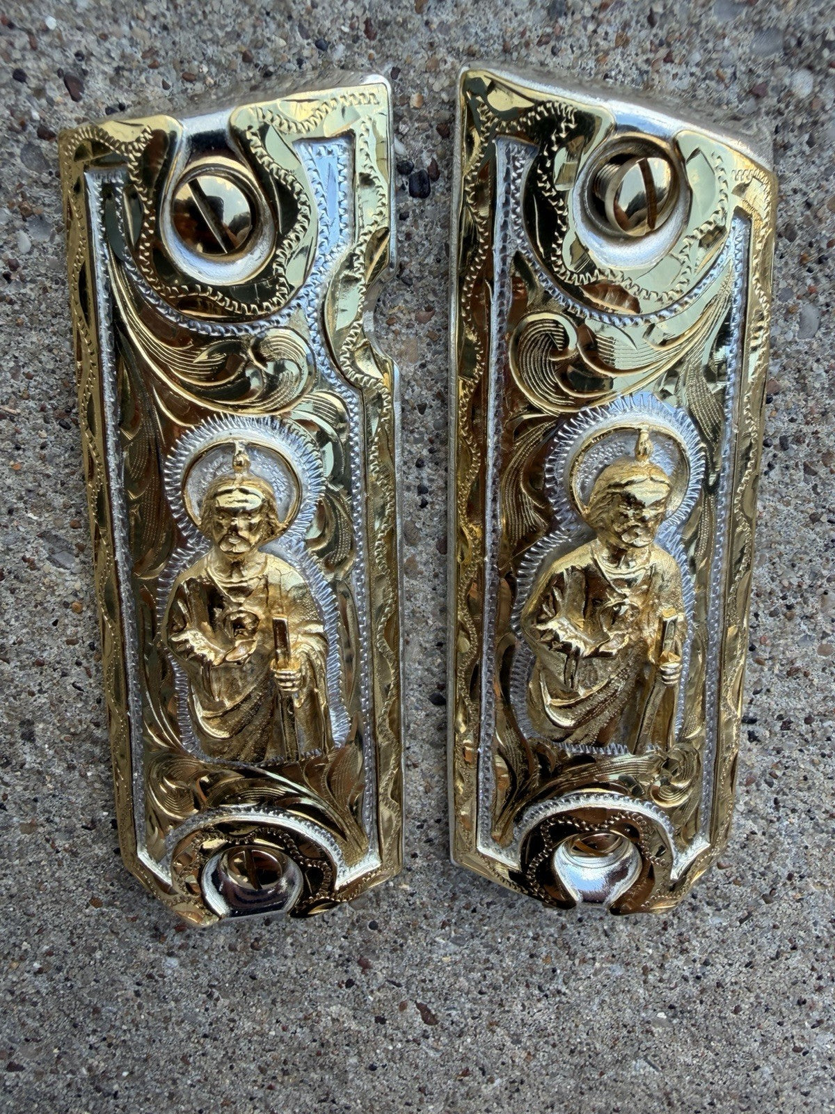 1911 45 38 Super Full Size San Judas Gold Gun Pistol Grip Cachas & 24K Screws