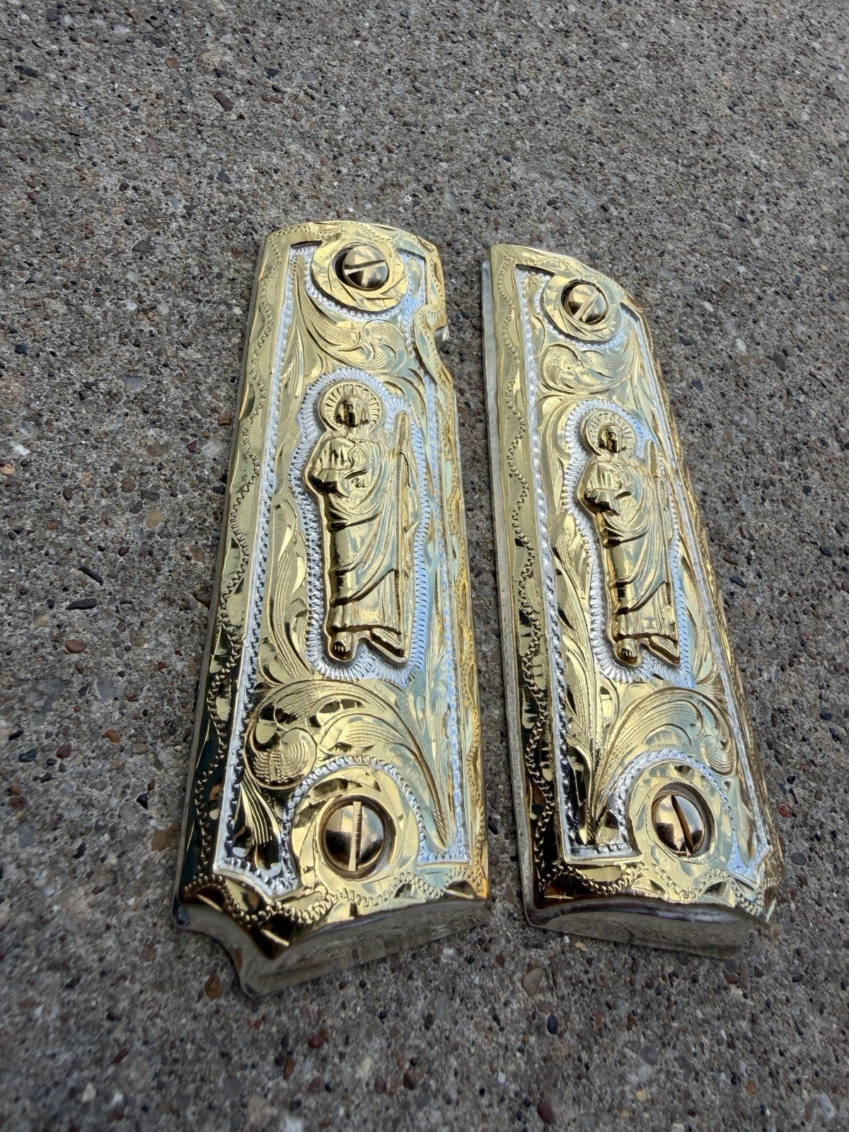 1911 45 38 Super Full Size San Judas Gold Gun Pistol Grip Cachas & 24K Screws