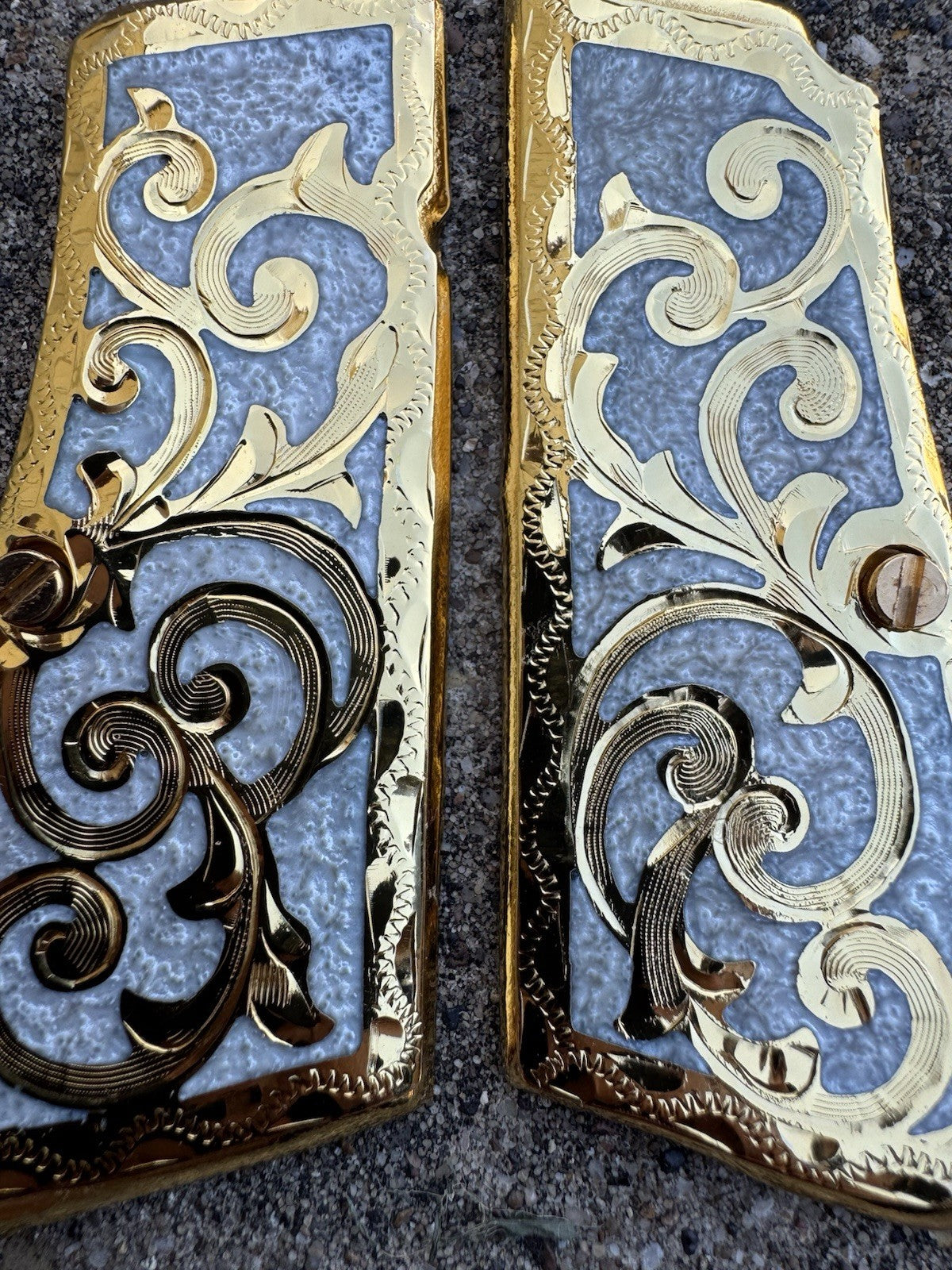 Browning Hi-Power 9mm Gold Gun Pistol Grip Cachas & 24k Screws