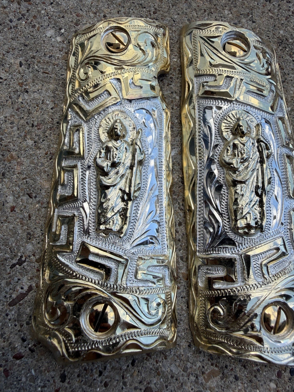1911 45 38 Super Full Size San Judas Gold Gun Pistol Grip Cachas & 24K Screws