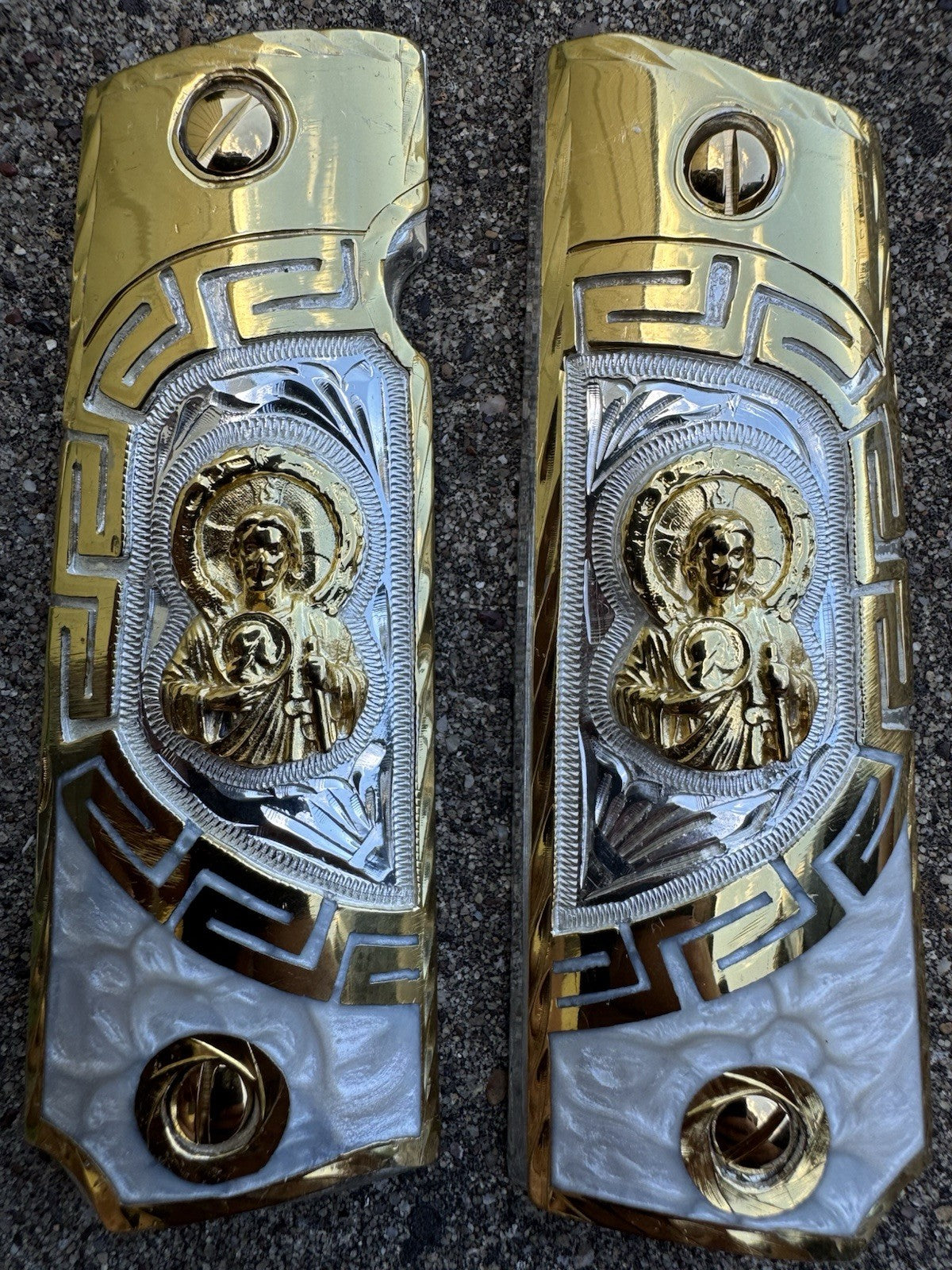 1911 45 38 Super Full Size San Judas Gold Gun Pistol Grip Cachas & 24K Screws