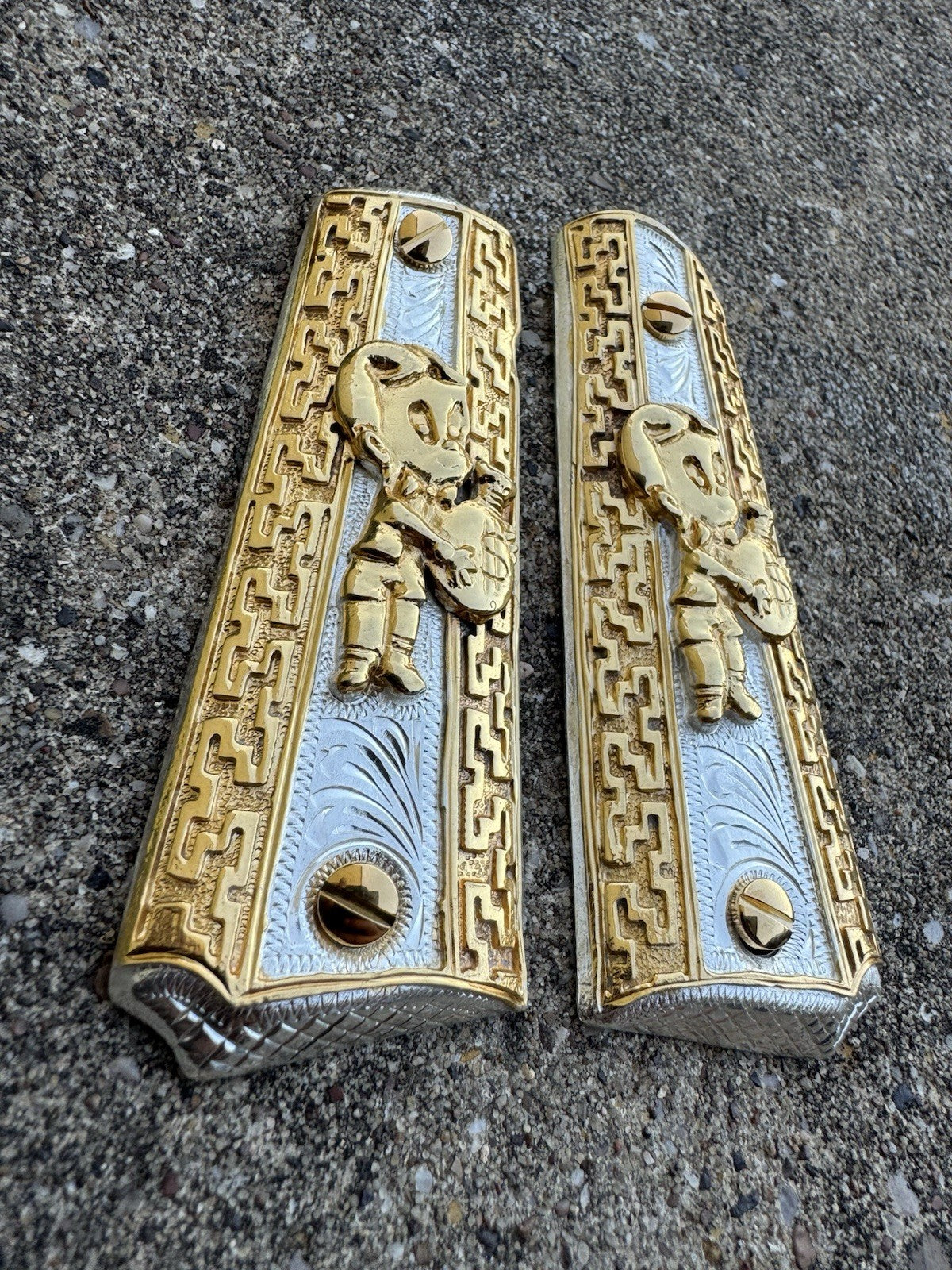 1911 45 38 Super Full Size Richie Rich Gold Gun Pistol Grip Cachas & 24K Screws
