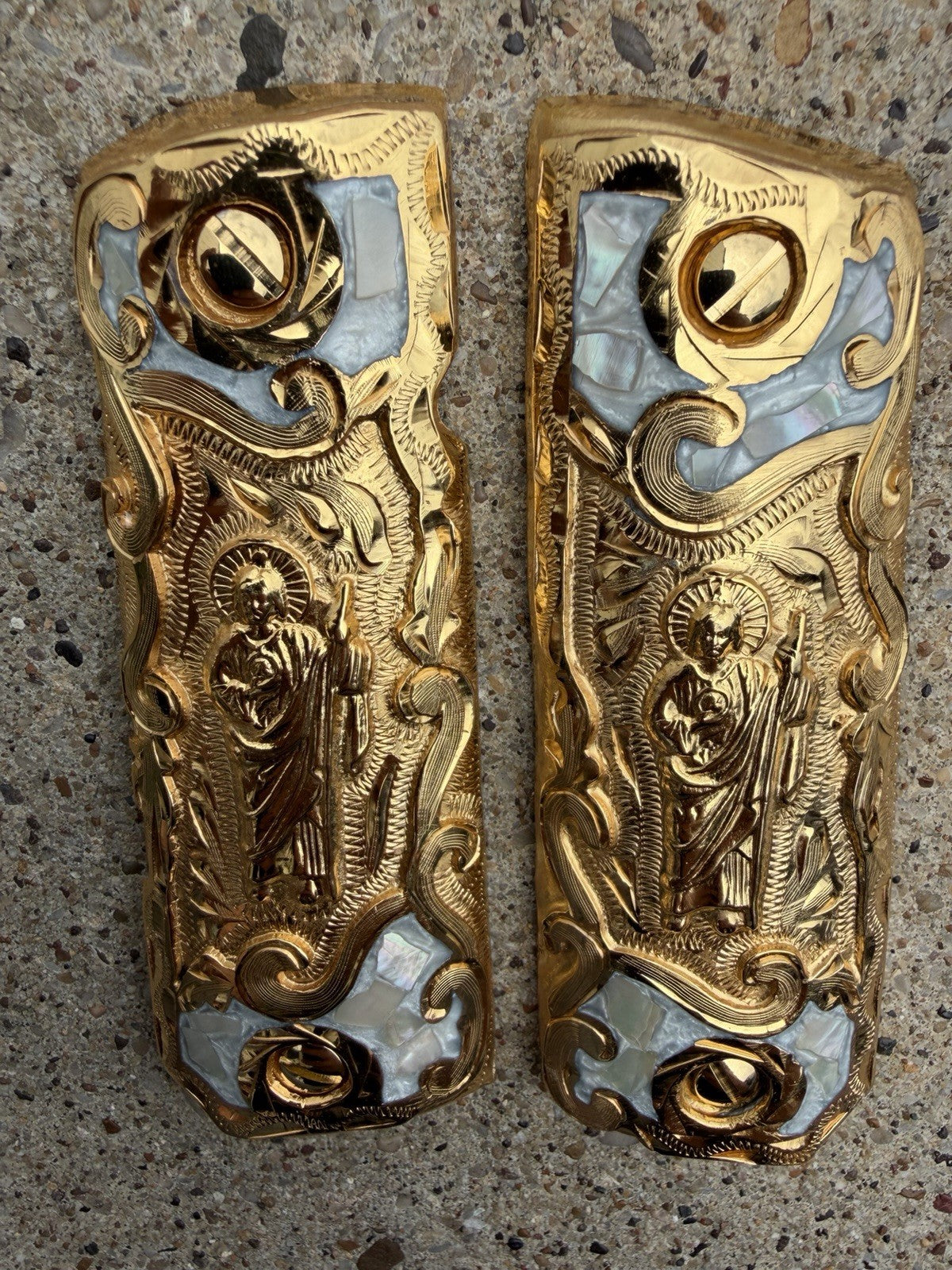 1911 45 38 Super Full Size San Judas Gold Gun Pistol Grip Cachas & 24K Screws