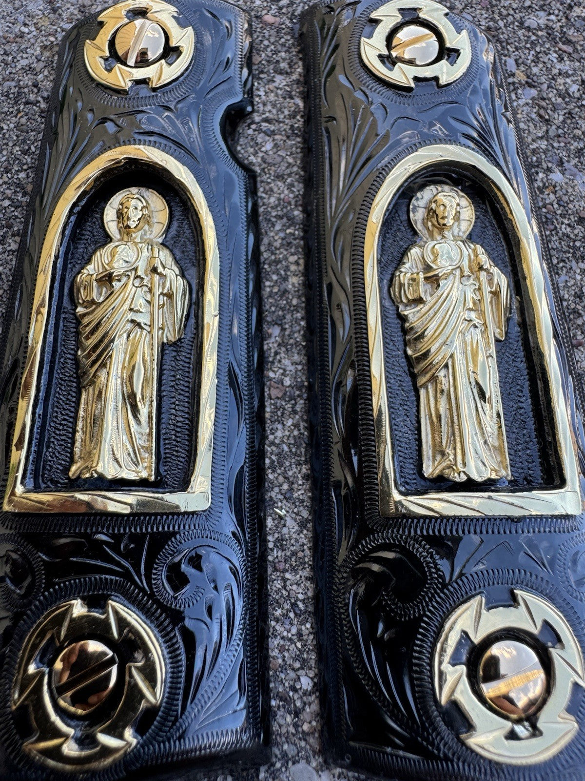 1911 45 38 Super Full Size San Judas Gold Gun Pistol Grip Cachas & 24K Screws