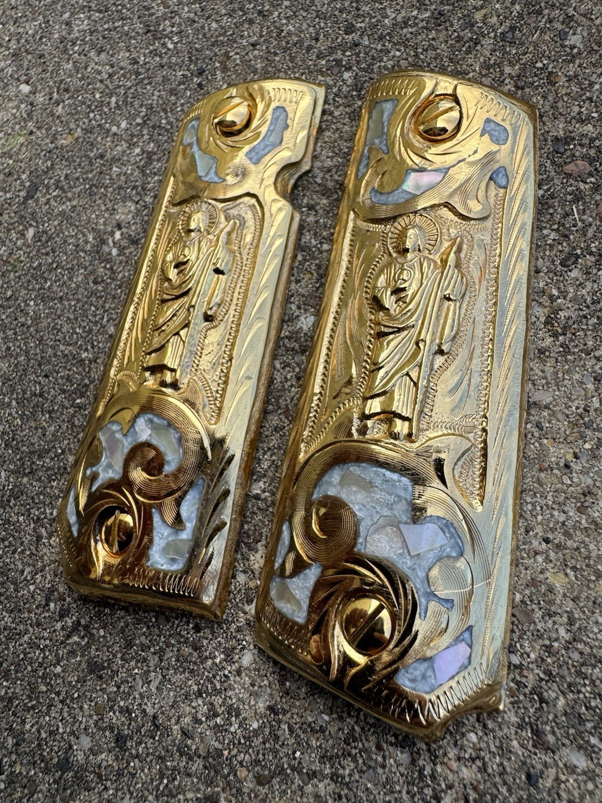 1911 45 38 Super Full Size San Judas Gold Gun Pistol Grip Cachas & 24K Screws