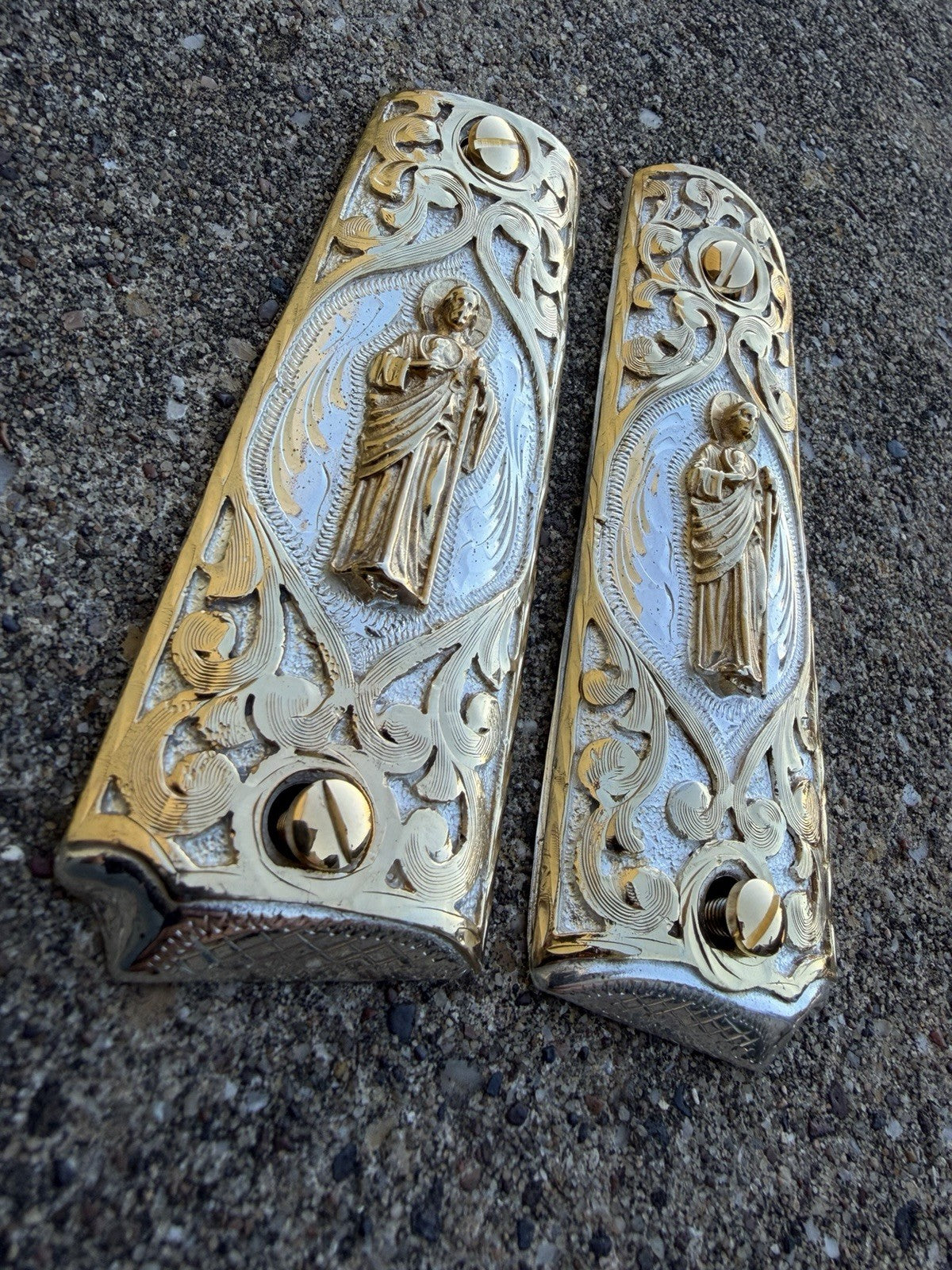 1911 45 38 Super Full Size San Judas Gold Gun Pistol Grip Cachas & 24K Screws