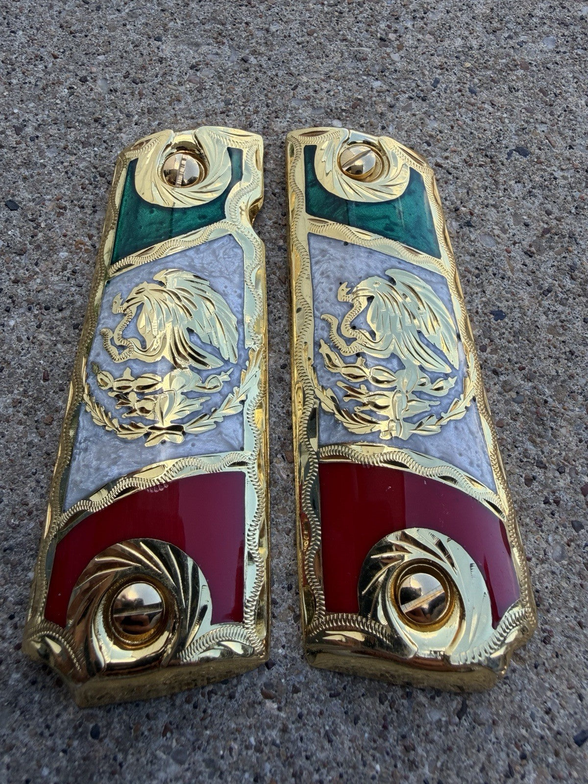 1911 45 38 Super Full Size Mexican Eagle Gold Gun Pistol Grip Cachas & 24K Screw