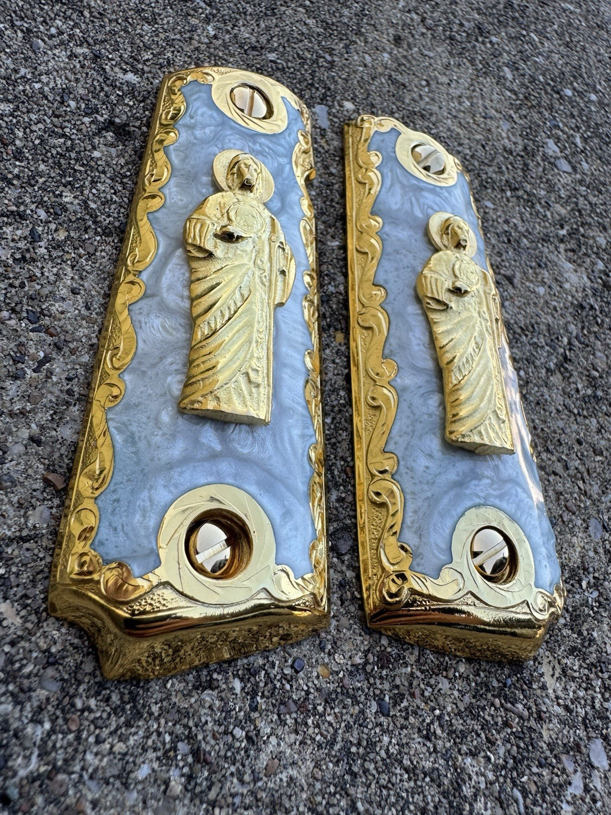 1911 45 38 Super Full Size San Judas Gold Gun Pistol Grip Cachas & 24K Screws