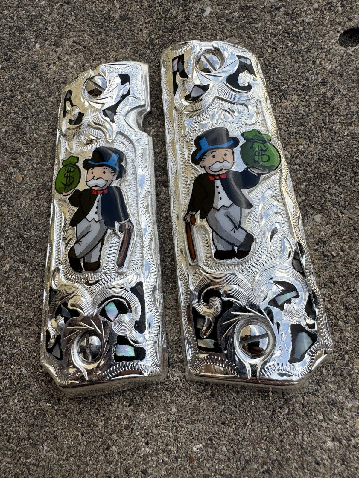 1911 45 38 Super Full Size Monopoly Gun Pistol Grip Cachas & Polished Screws