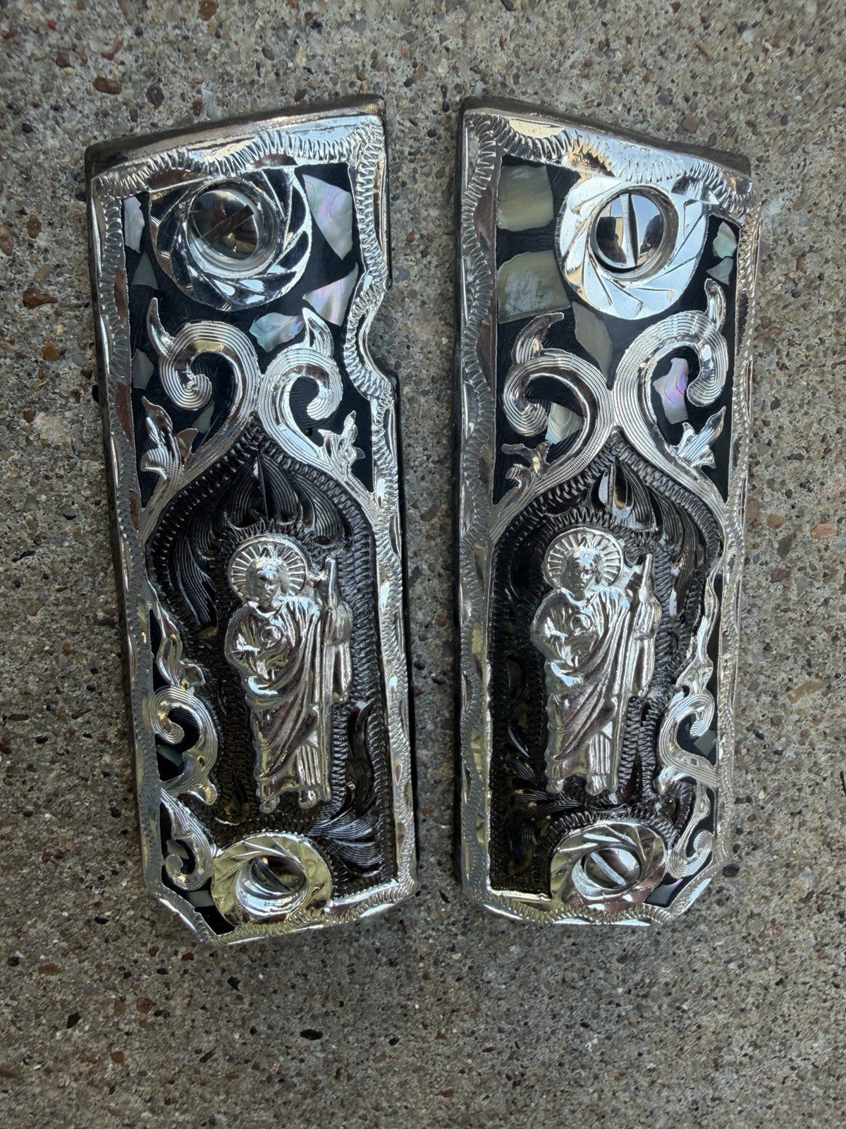 1911 45 38 Super Full Size San Judas Gun Pistol Grip Cachas & Polished Screws