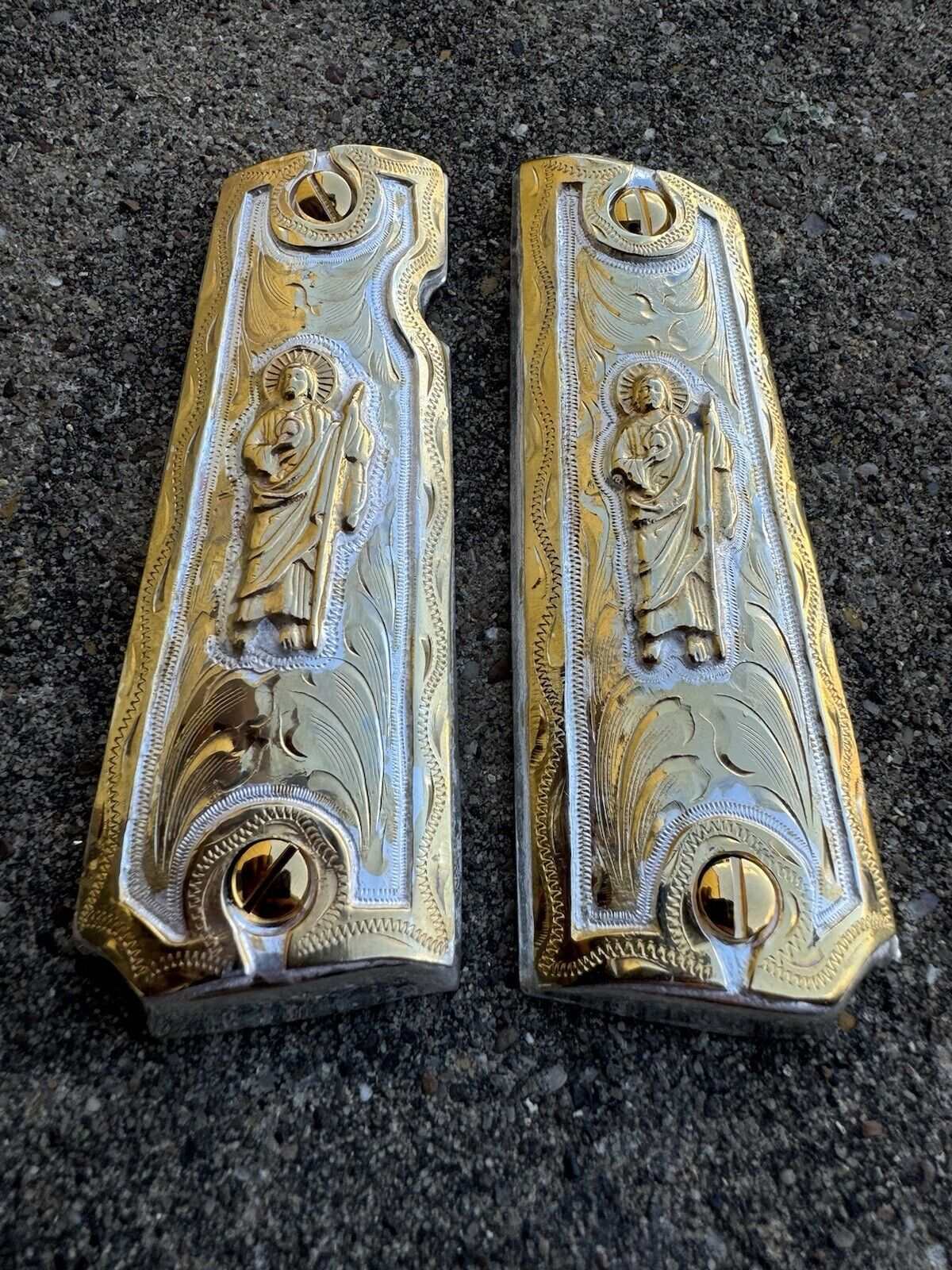 1911 Full Size 45 38 Super San Judas Gold Gun Pistol Grip Cachas & 24K Screws
