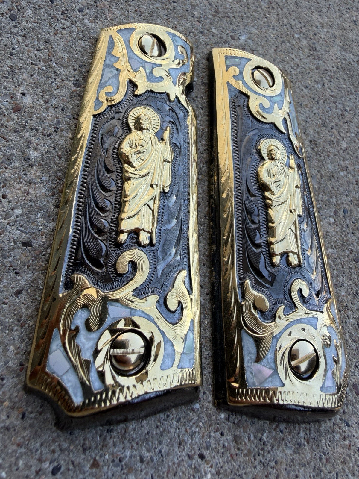 1911 45 38 Super Full Size San Judas Gold Gun Pistol Grip Cachas & 24K Screws