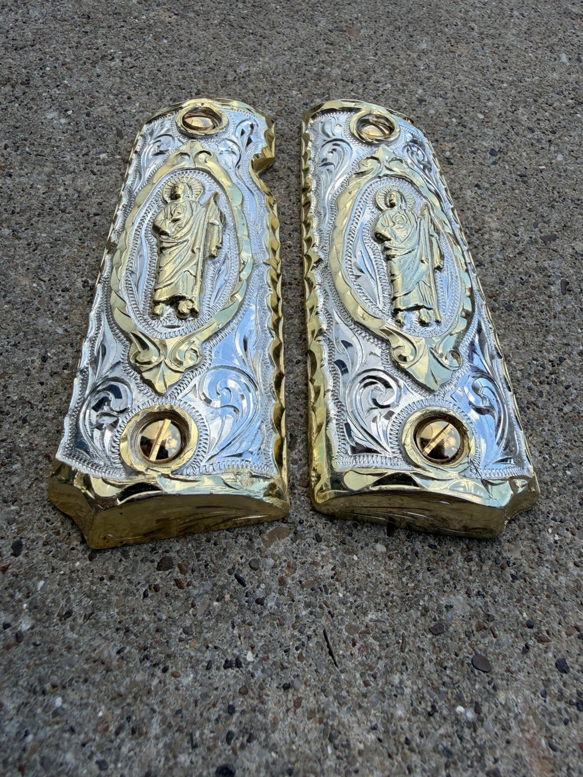 1911 45 38 Super Full Size San Judas Gold Gun Pistol Grip Cachas & 24K Screws